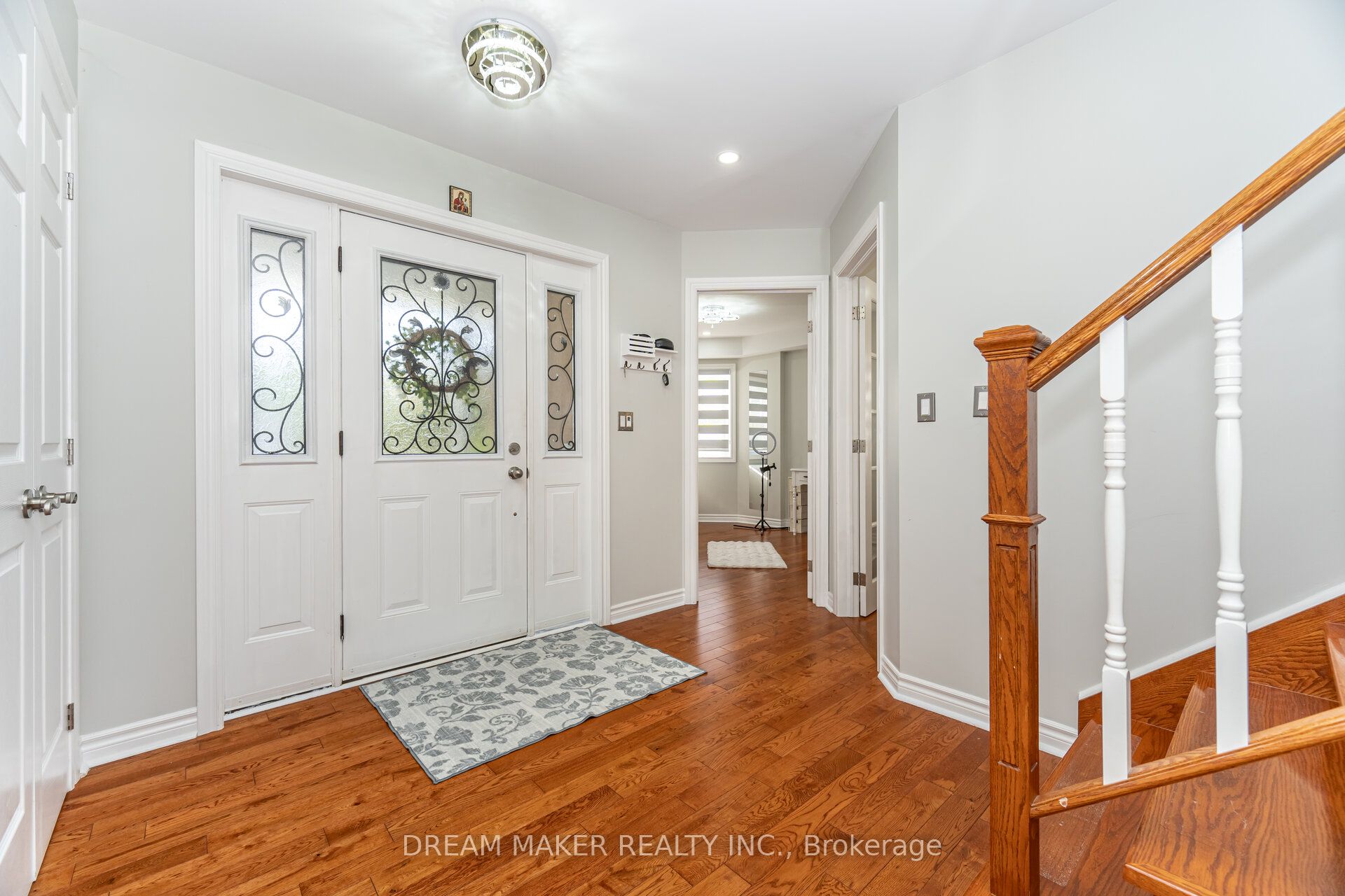 756 Third Avenue Property Photo 6