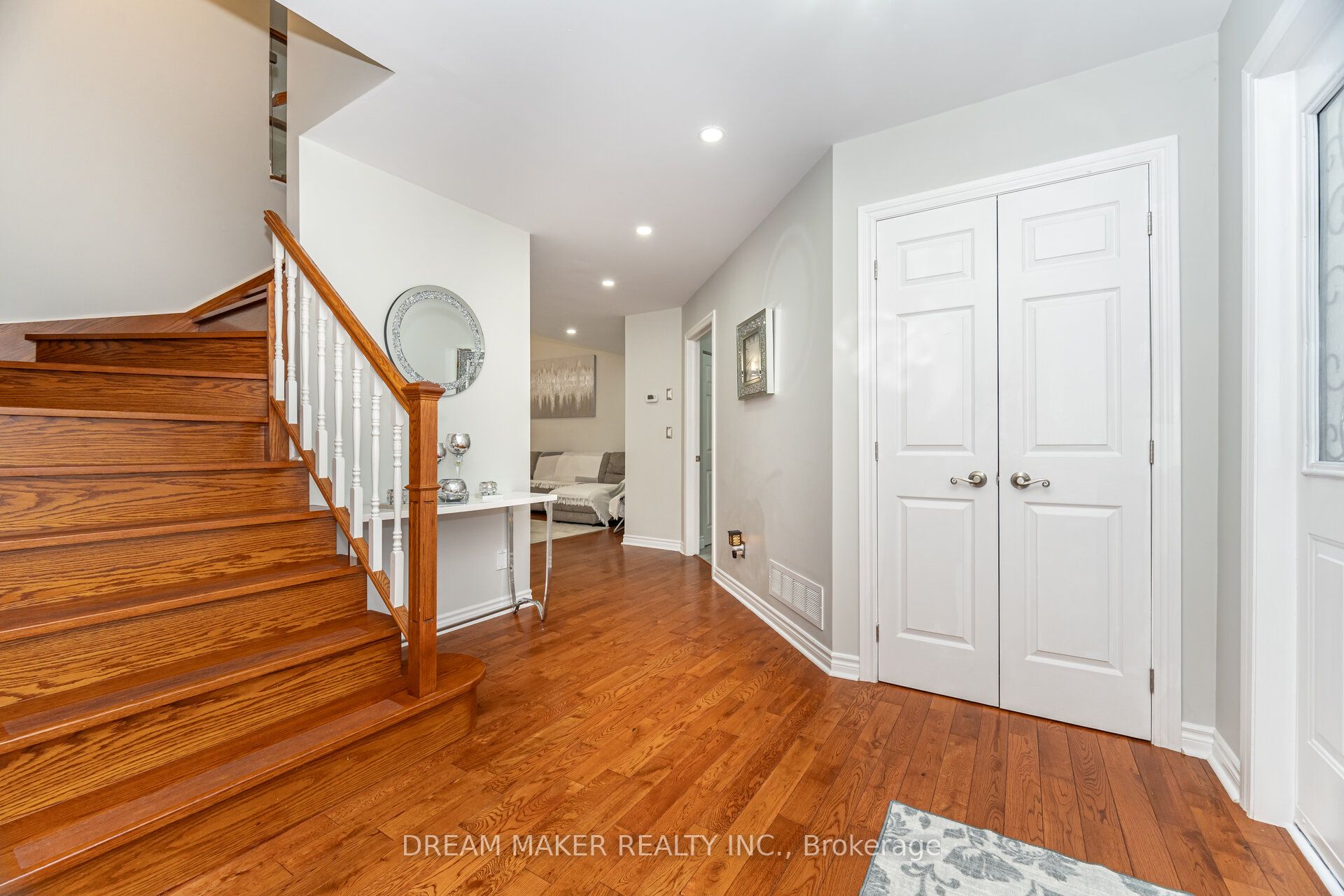 756 Third Avenue Property Photo 7