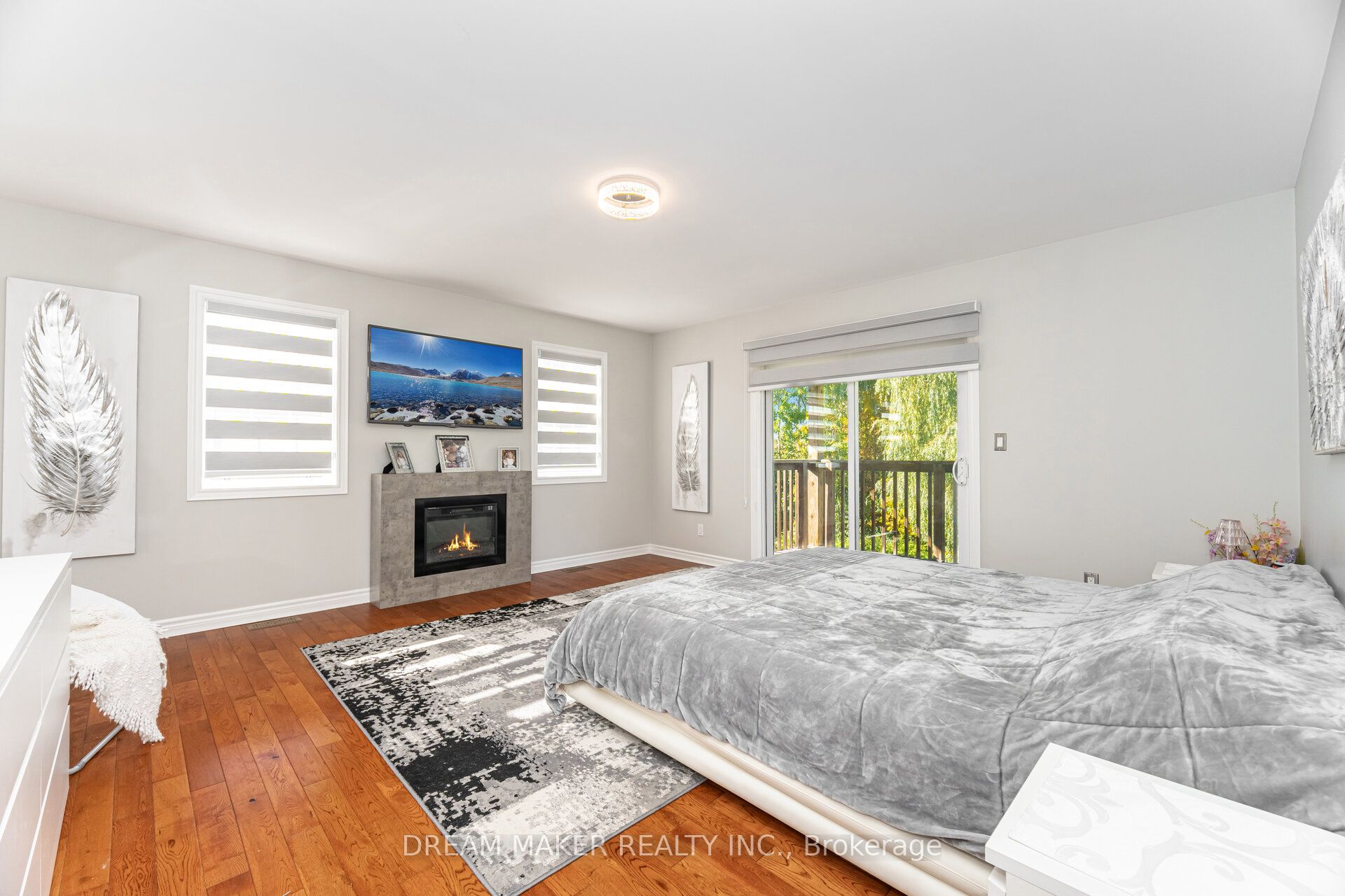 756 Third Avenue Property Photo 27