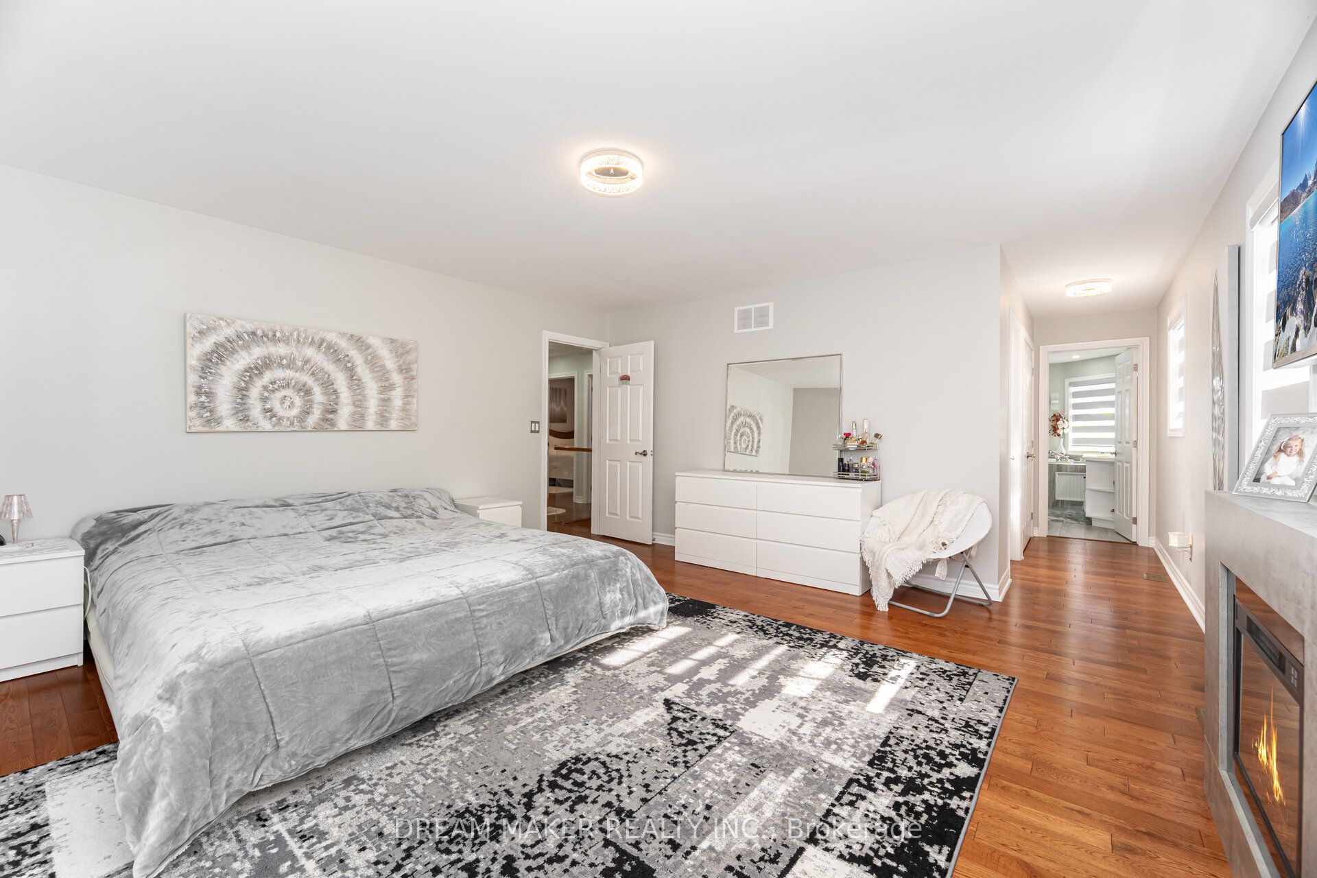 756 Third Avenue Property Photo 30