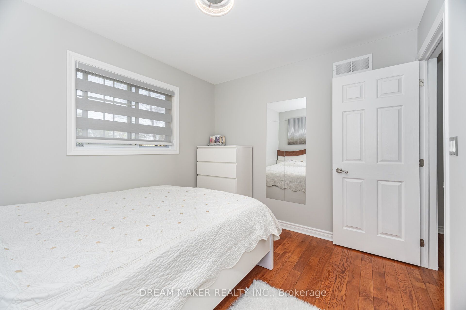 756 Third Avenue Property Photo 36
