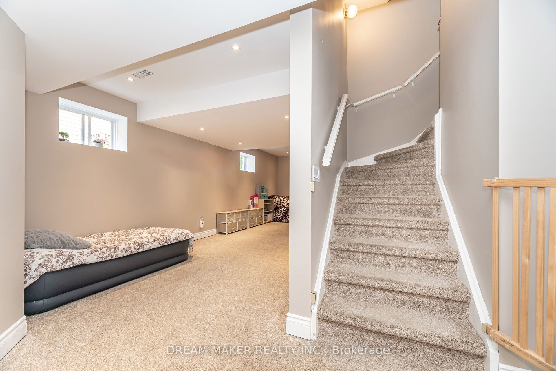756 Third Avenue Property Photo 37