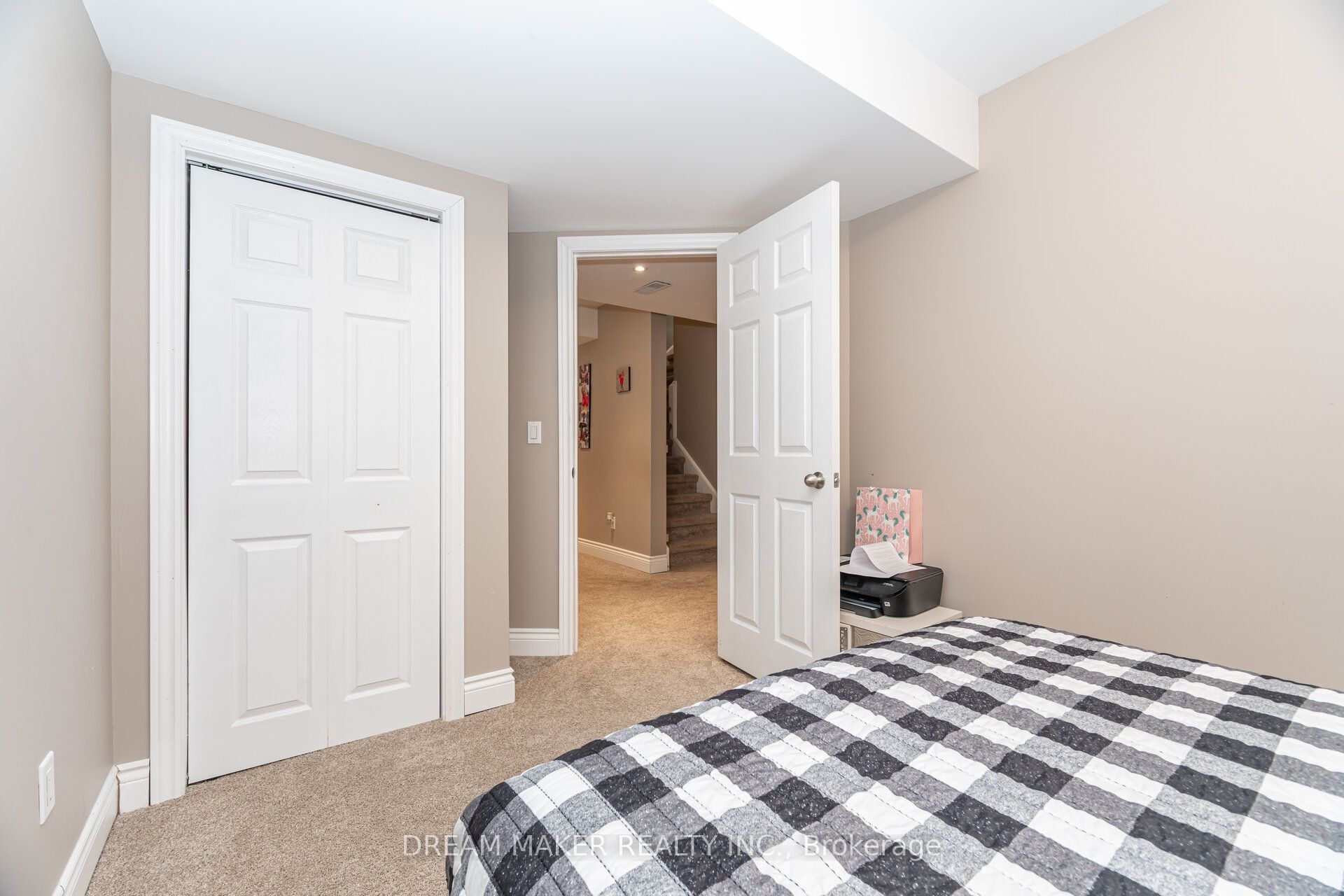 756 Third Avenue Property Photo 42