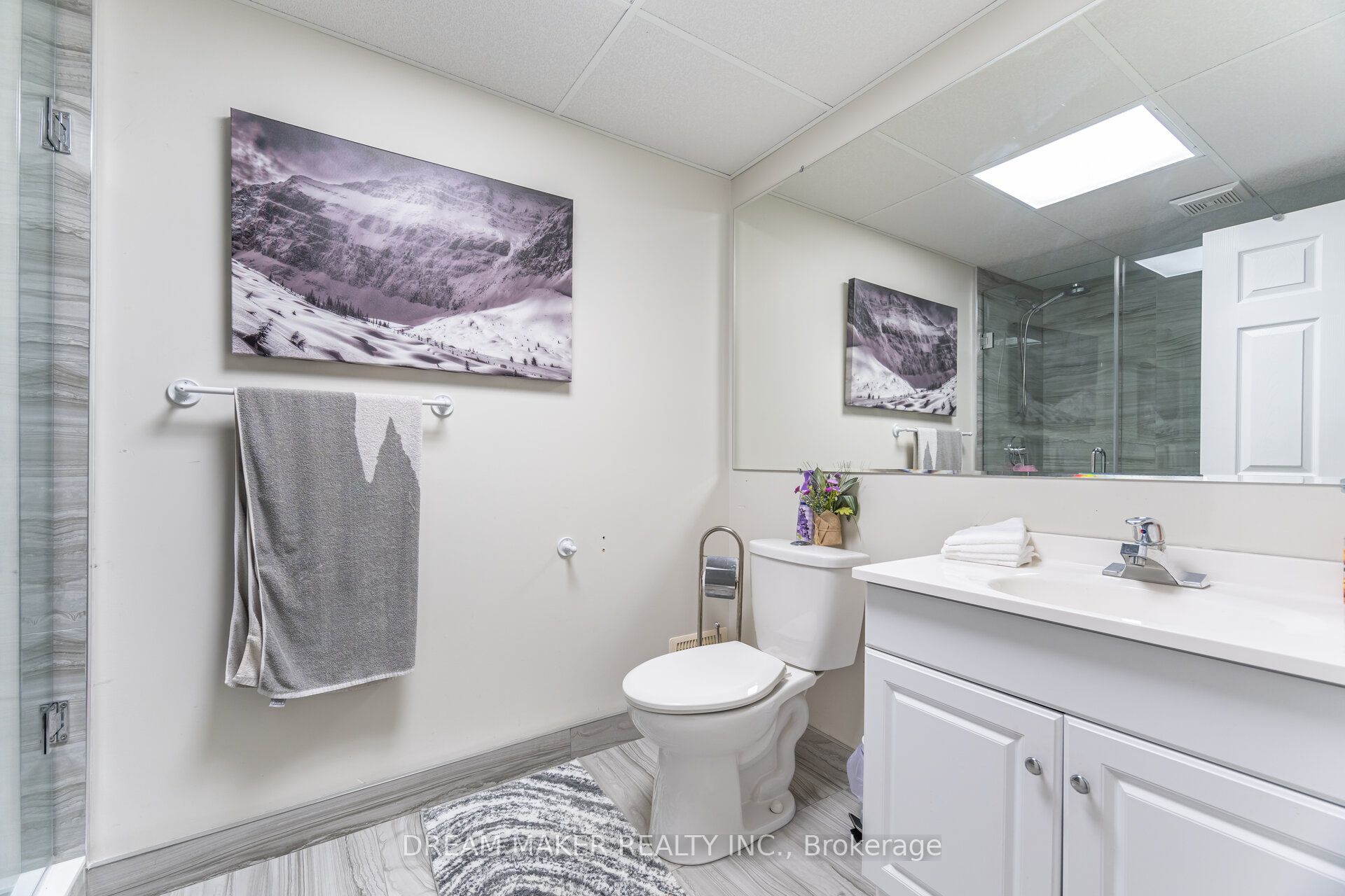 756 Third Avenue Property Photo 43