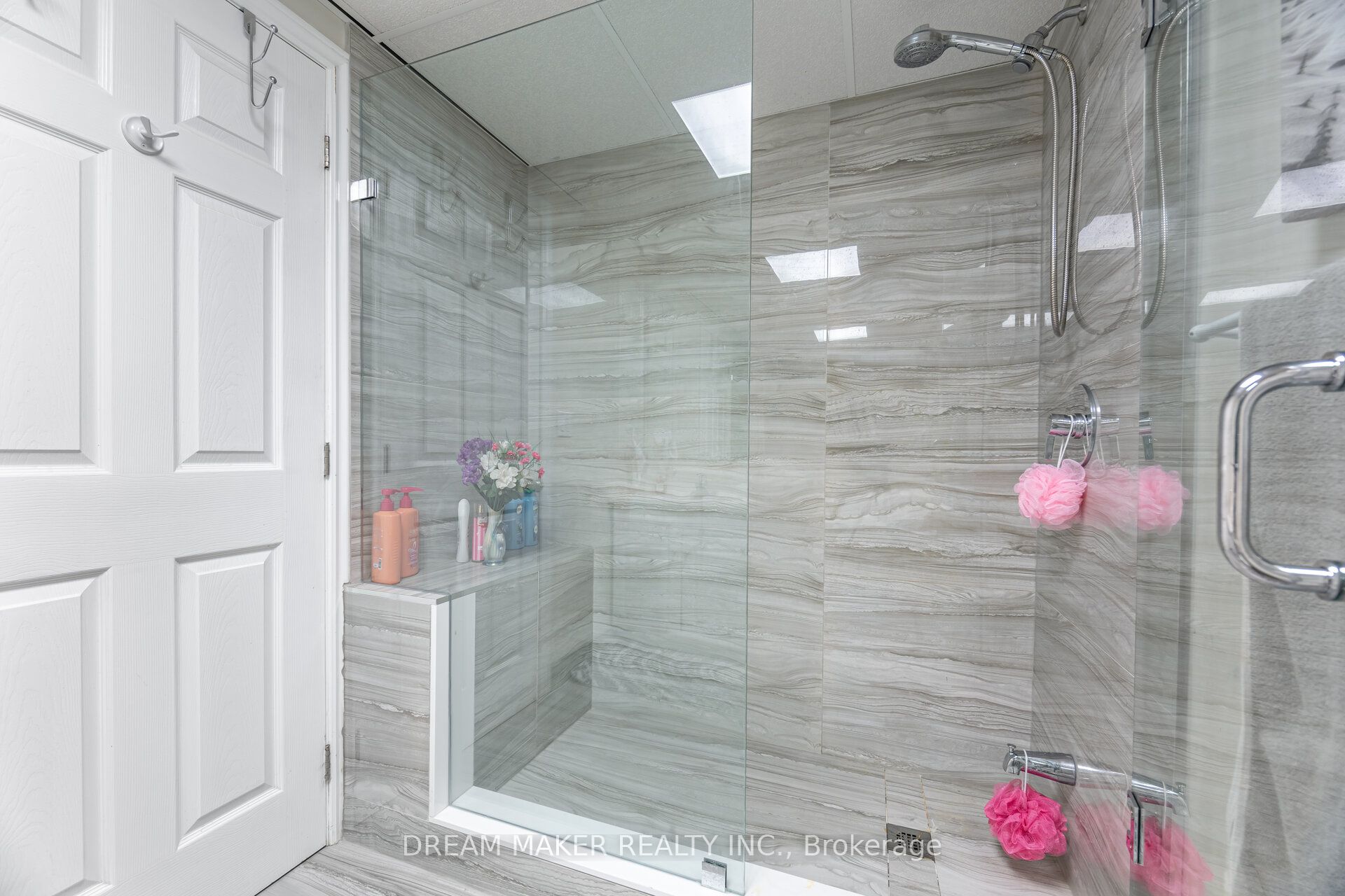 756 Third Avenue Property Photo 44