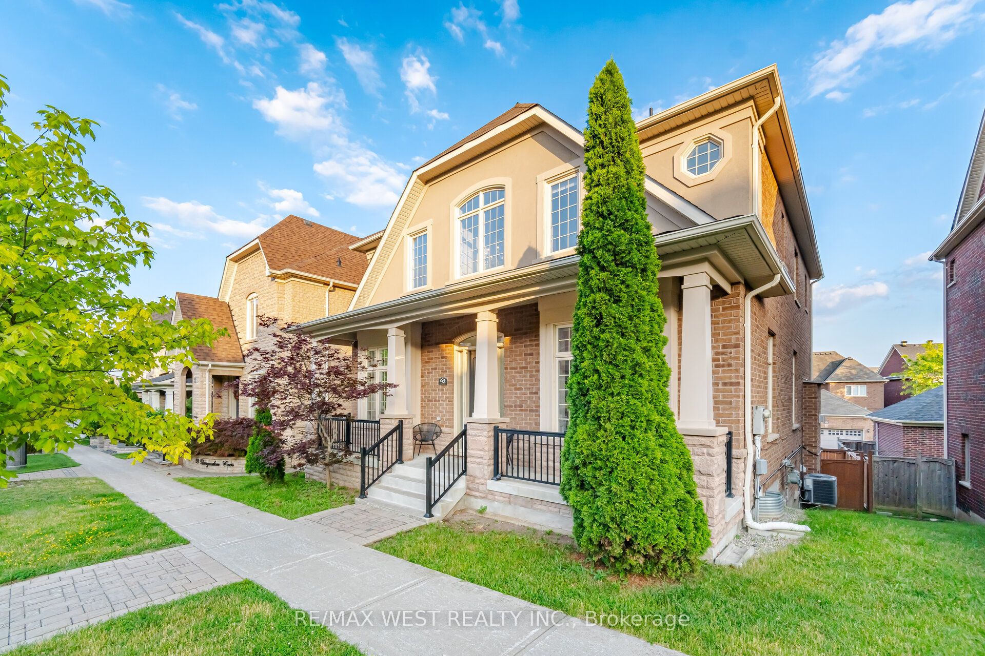 92 Glengordon Crescent Property Photo 6