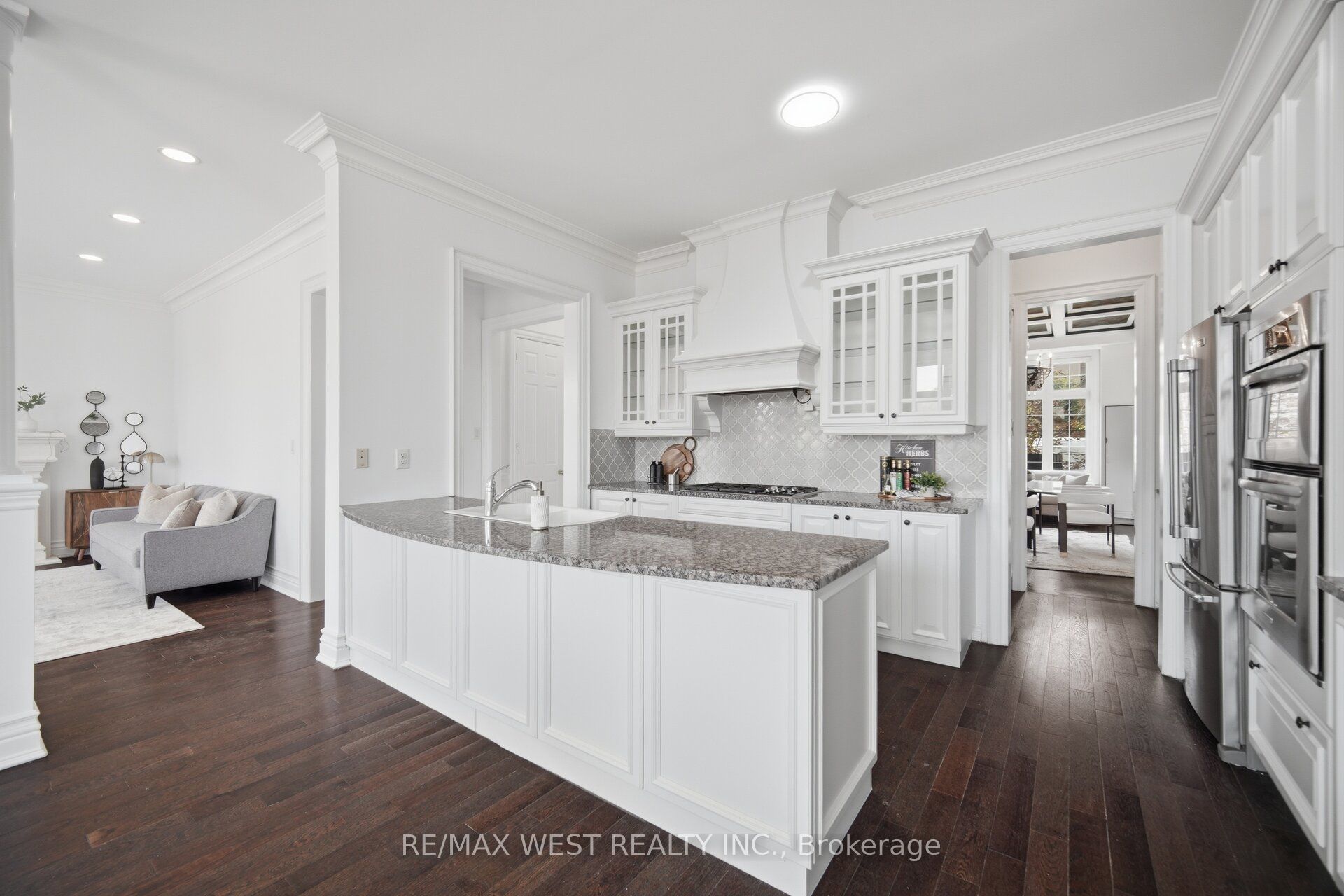 92 Glengordon Crescent Property Photo 27