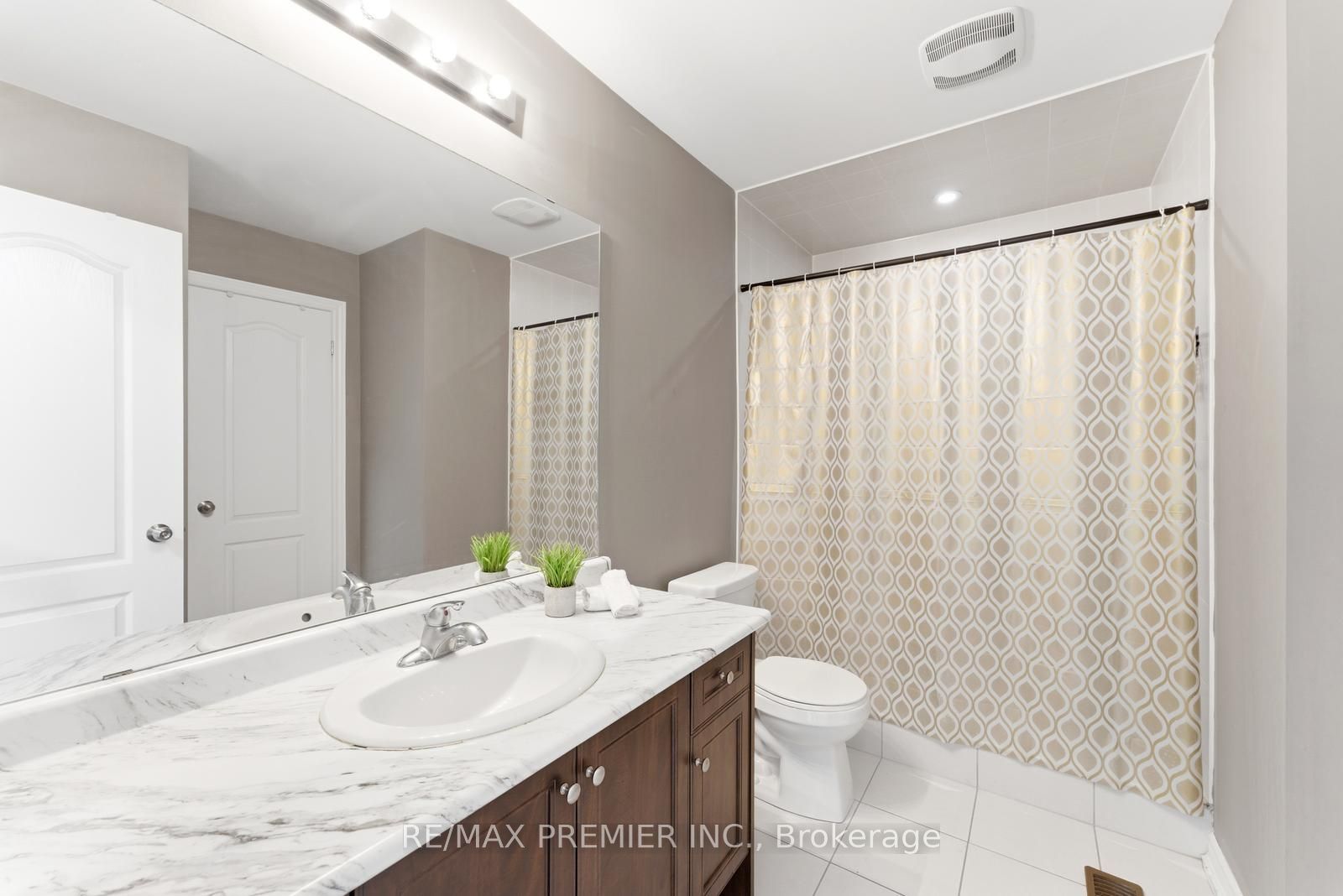 122 Mckenzie Way Property Photo 32