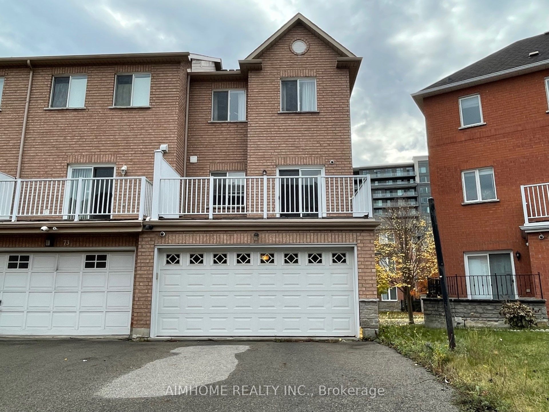 75 Leitchcroft Crescent Property Photo 1