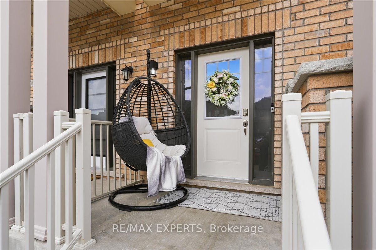 68 Lorne Thomas Place Property Photo 2