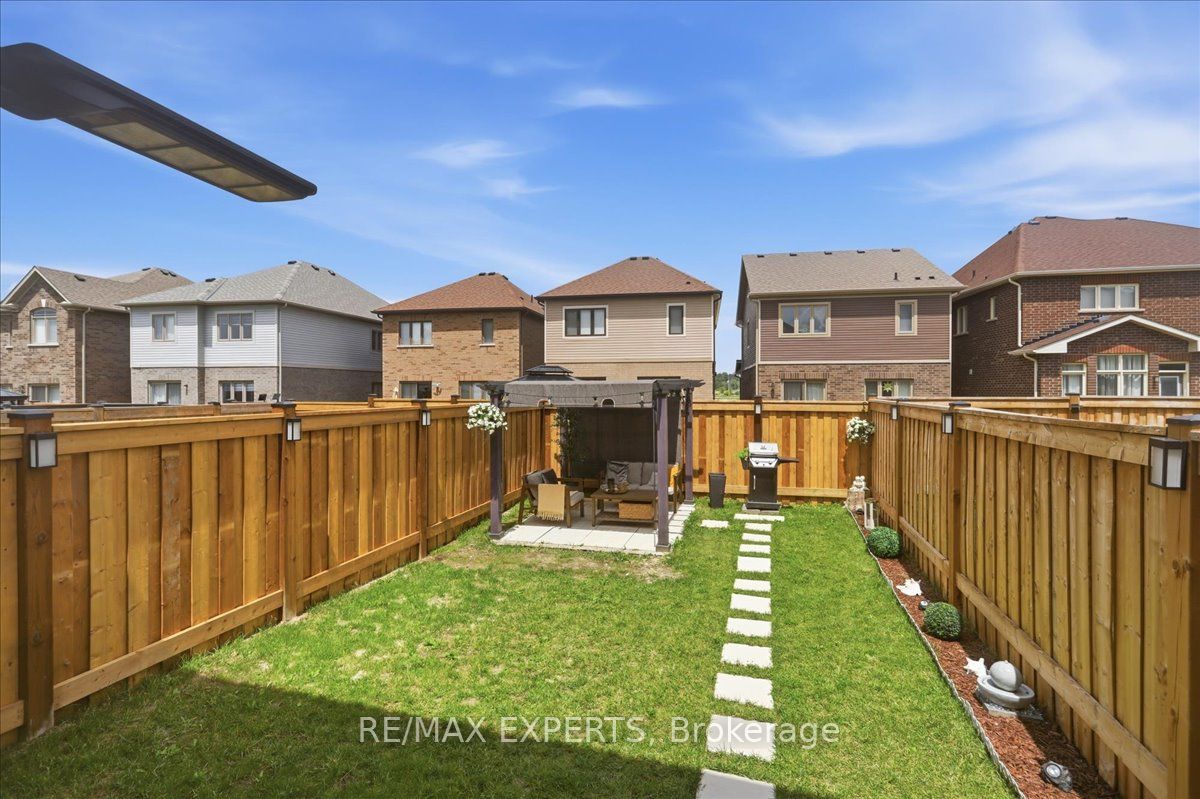 68 Lorne Thomas Place Property Photo 39