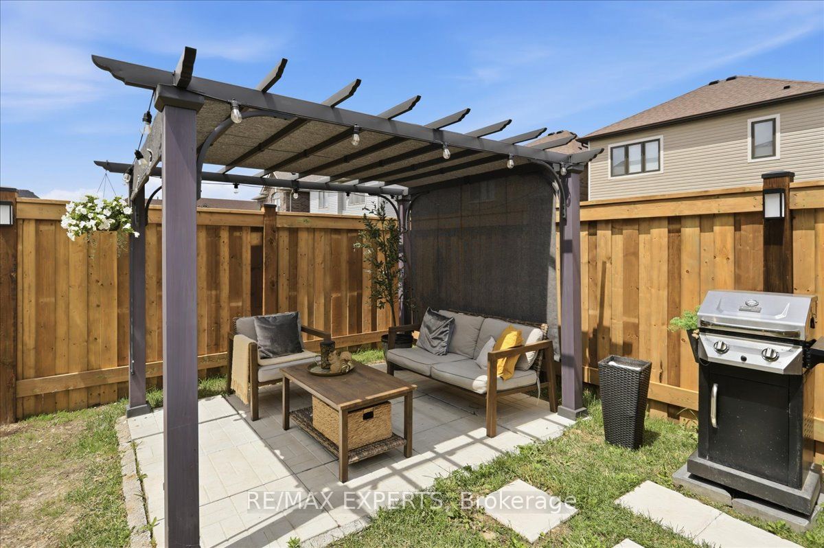 68 Lorne Thomas Place Property Photo 40