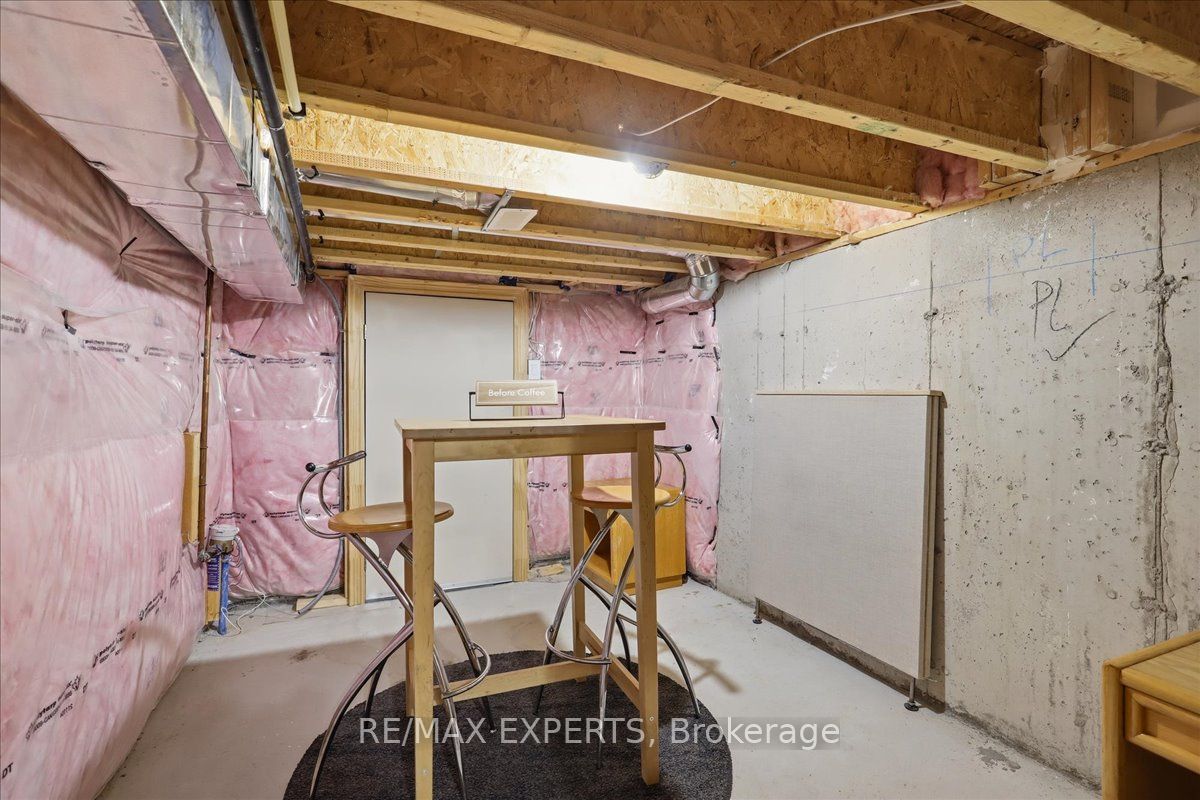 68 Lorne Thomas Place Property Photo 45