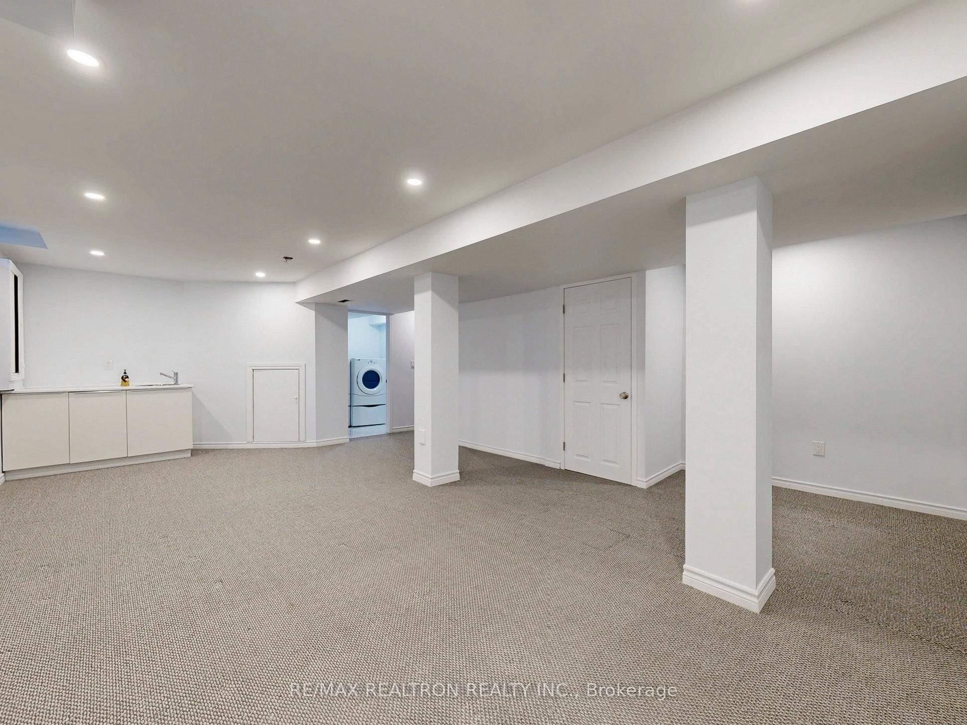 558 Willowick Drive Property Photo 39