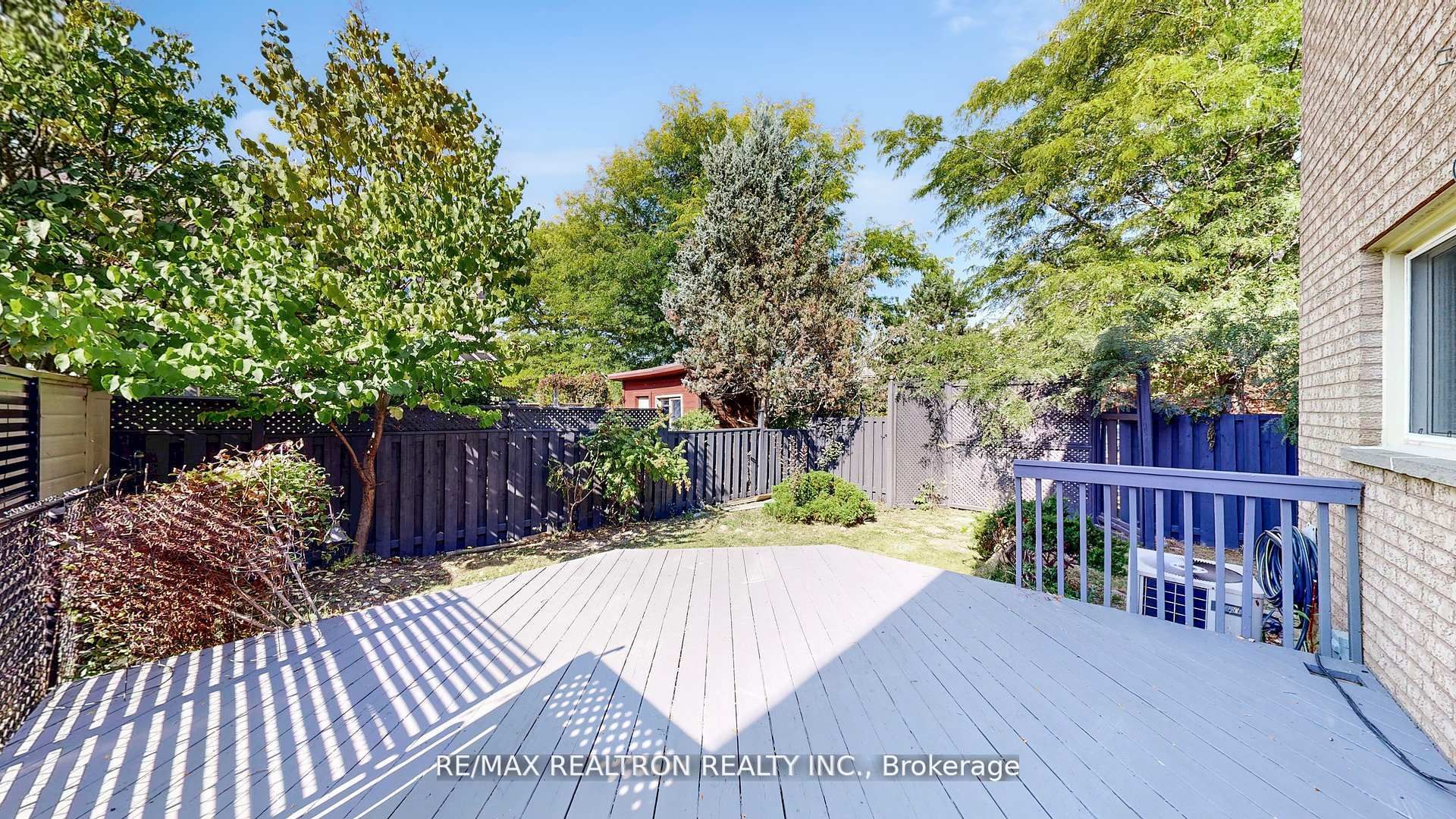 558 Willowick Drive Property Photo 42