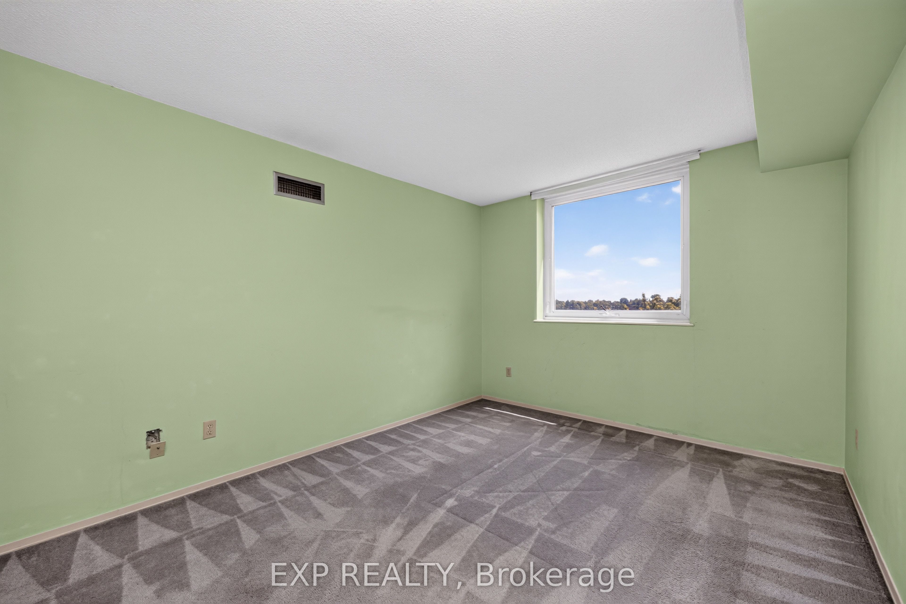 326 Major Mackenzie Drive E 716 Property Photo 22