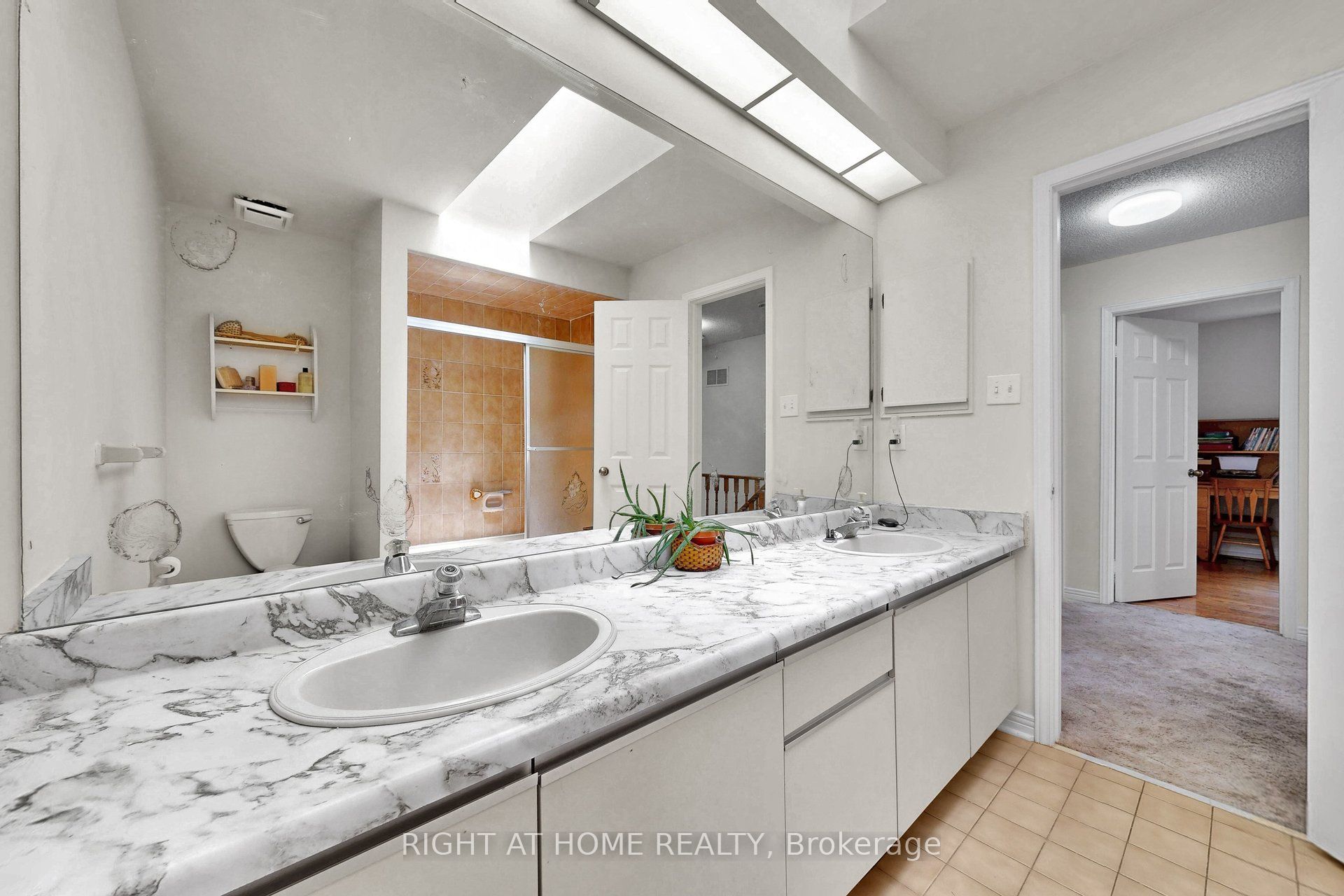 103 Heatherton Way Property Photo 32