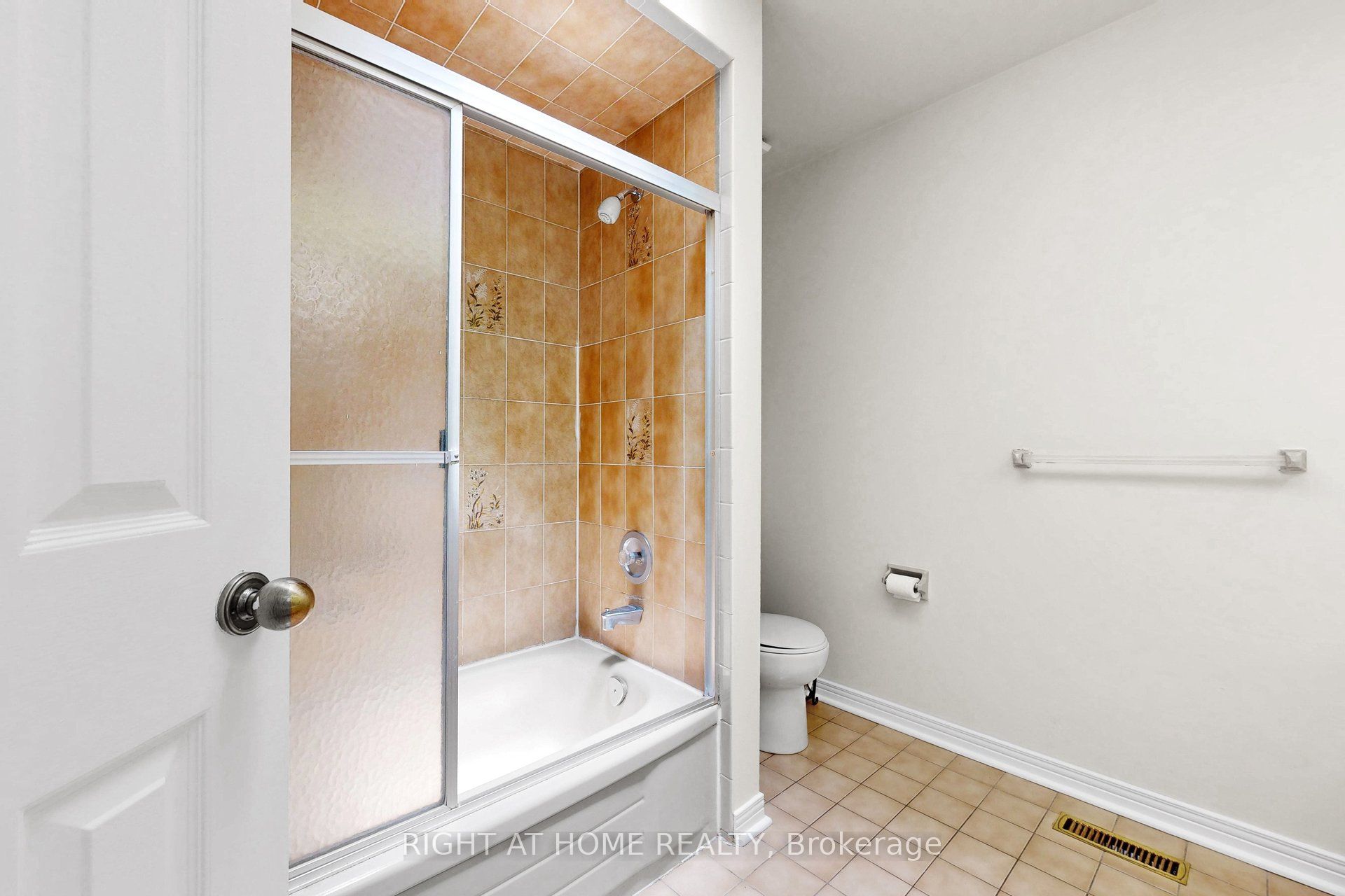 103 Heatherton Way Property Photo 33