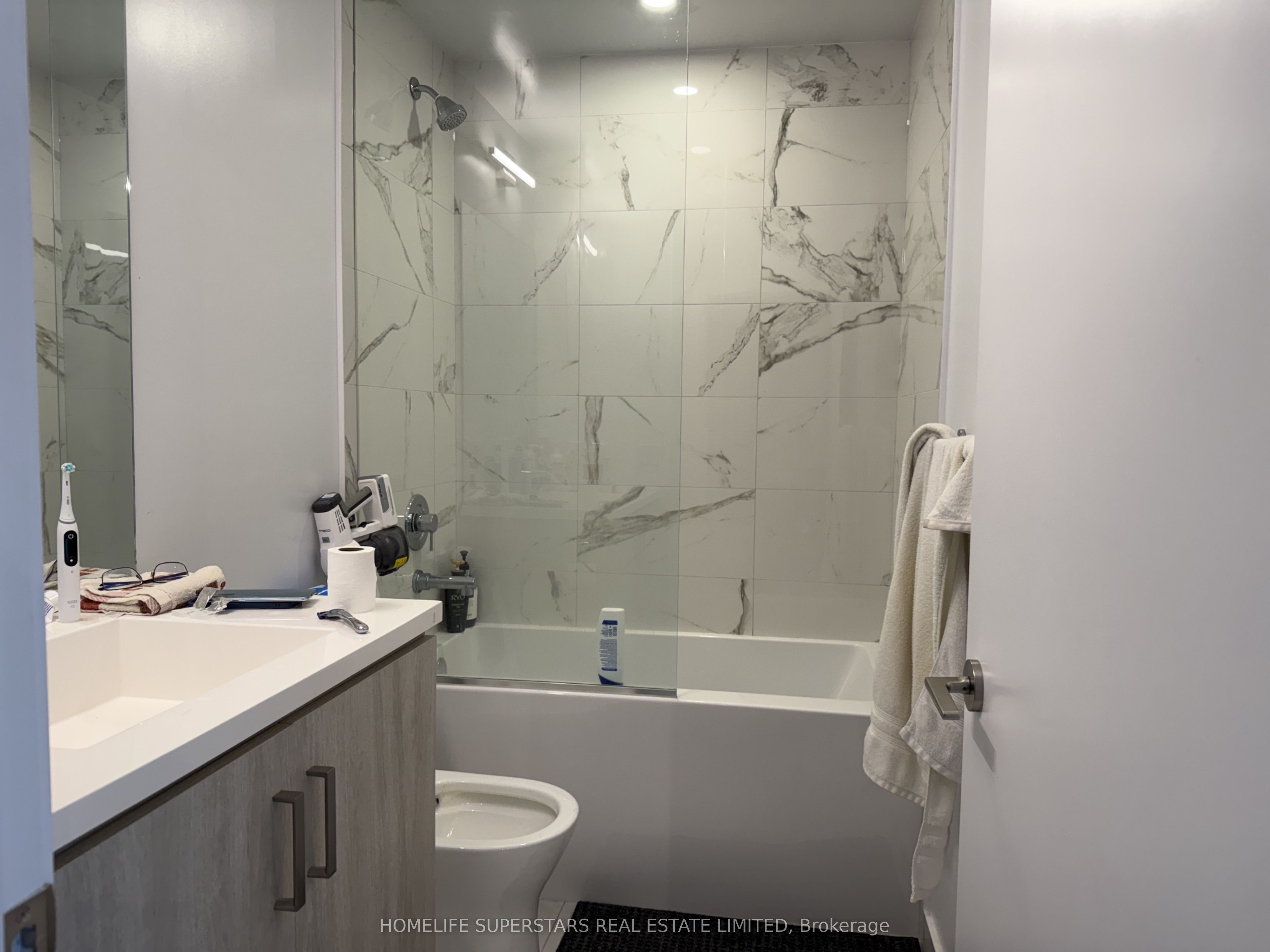 60 Honeycrisp Crescent 706 Property Photo 5