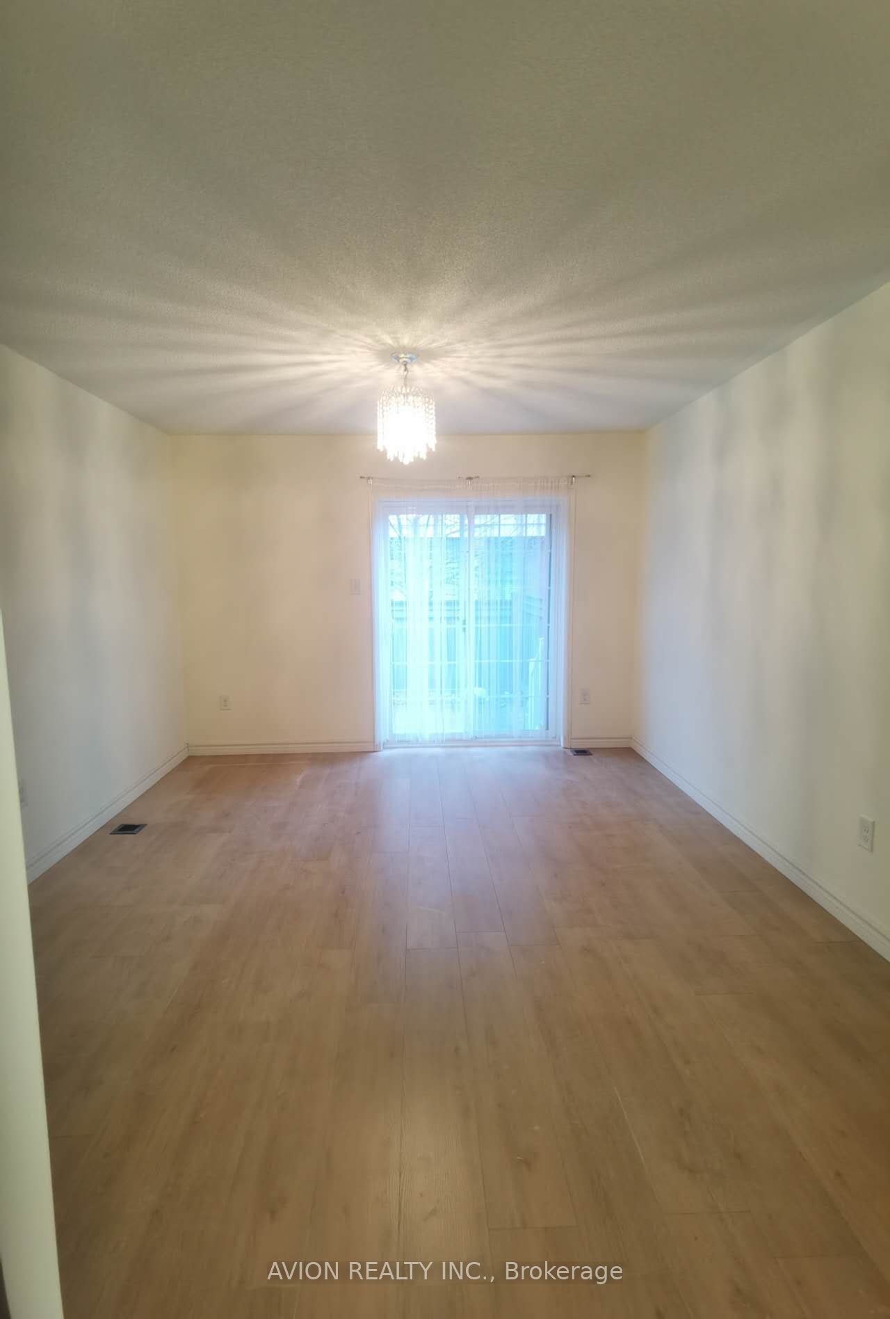 66 Eastern Skies Way Basement Property Photo 2