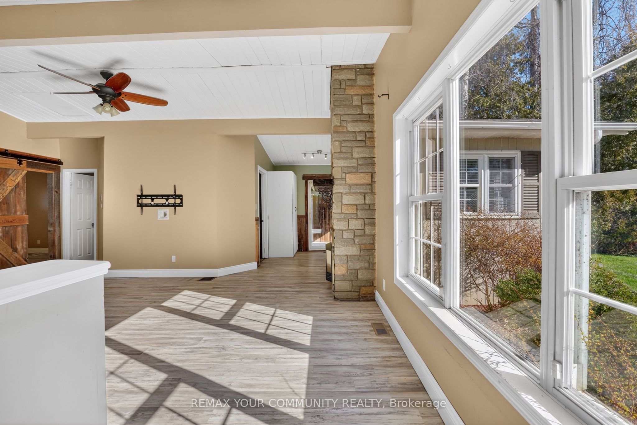 3816 30th Side Road Property Photo 7