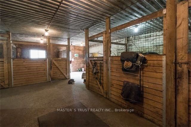 3563 Vandorf Side Road Property Photo 3