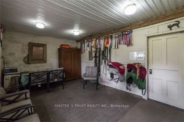3563 Vandorf Side Road Property Photo 4