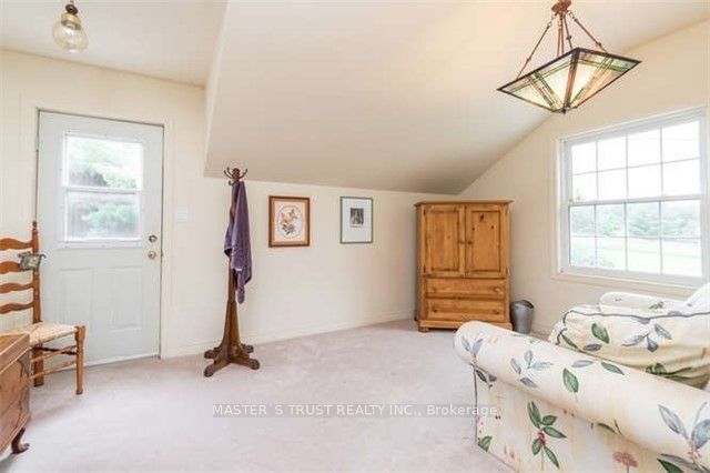 3563 Vandorf Side Road Property Photo 11