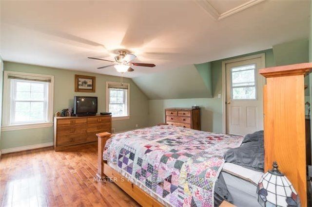 3563 Vandorf Side Road Property Photo 12