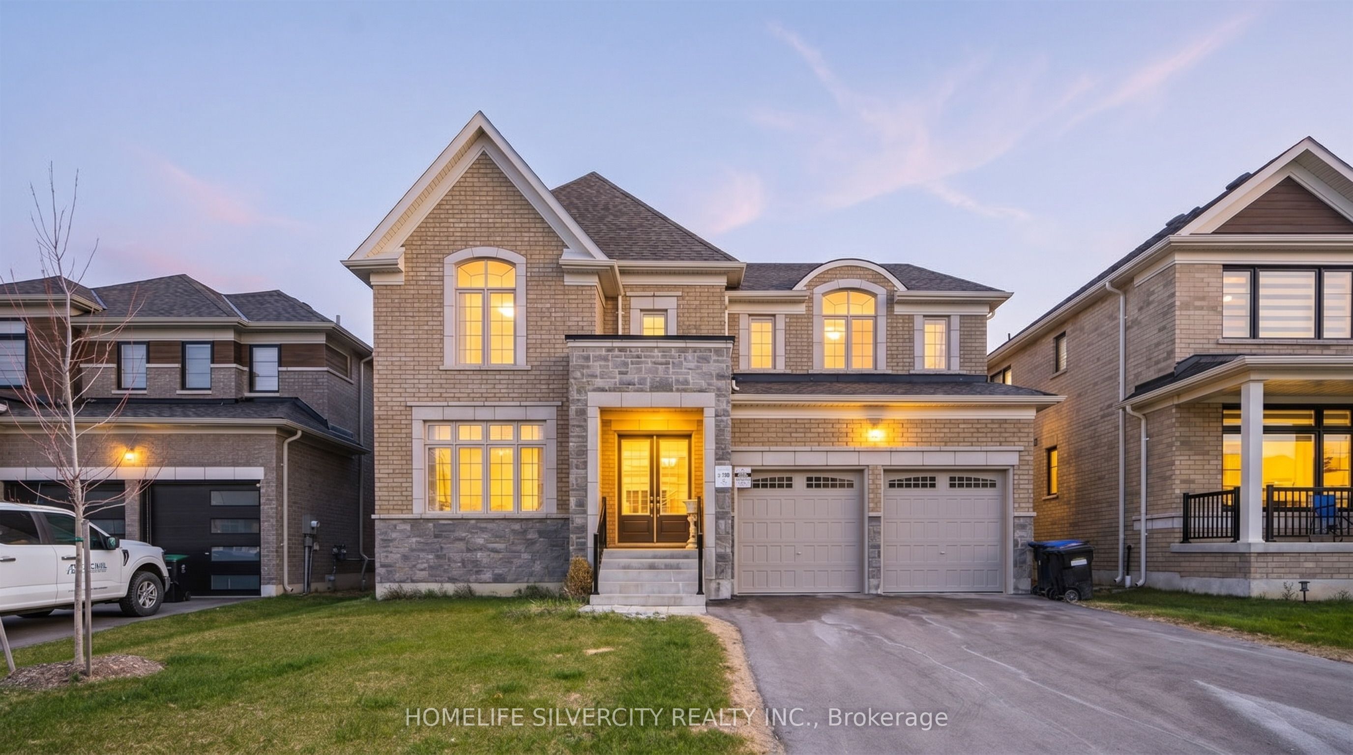 4 Sandhill Crescent Property Photo 1