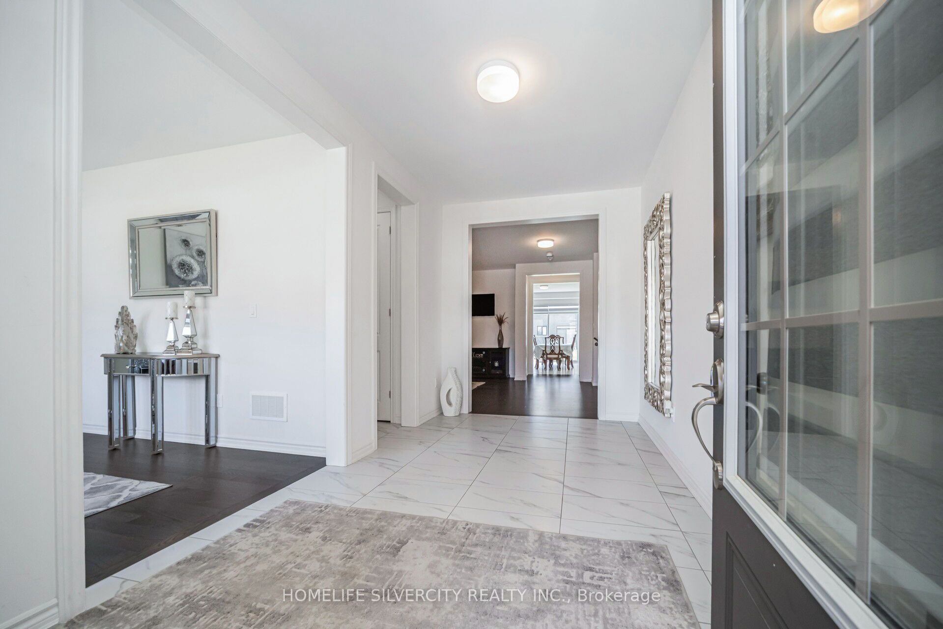 4 Sandhill Crescent Property Photo 8