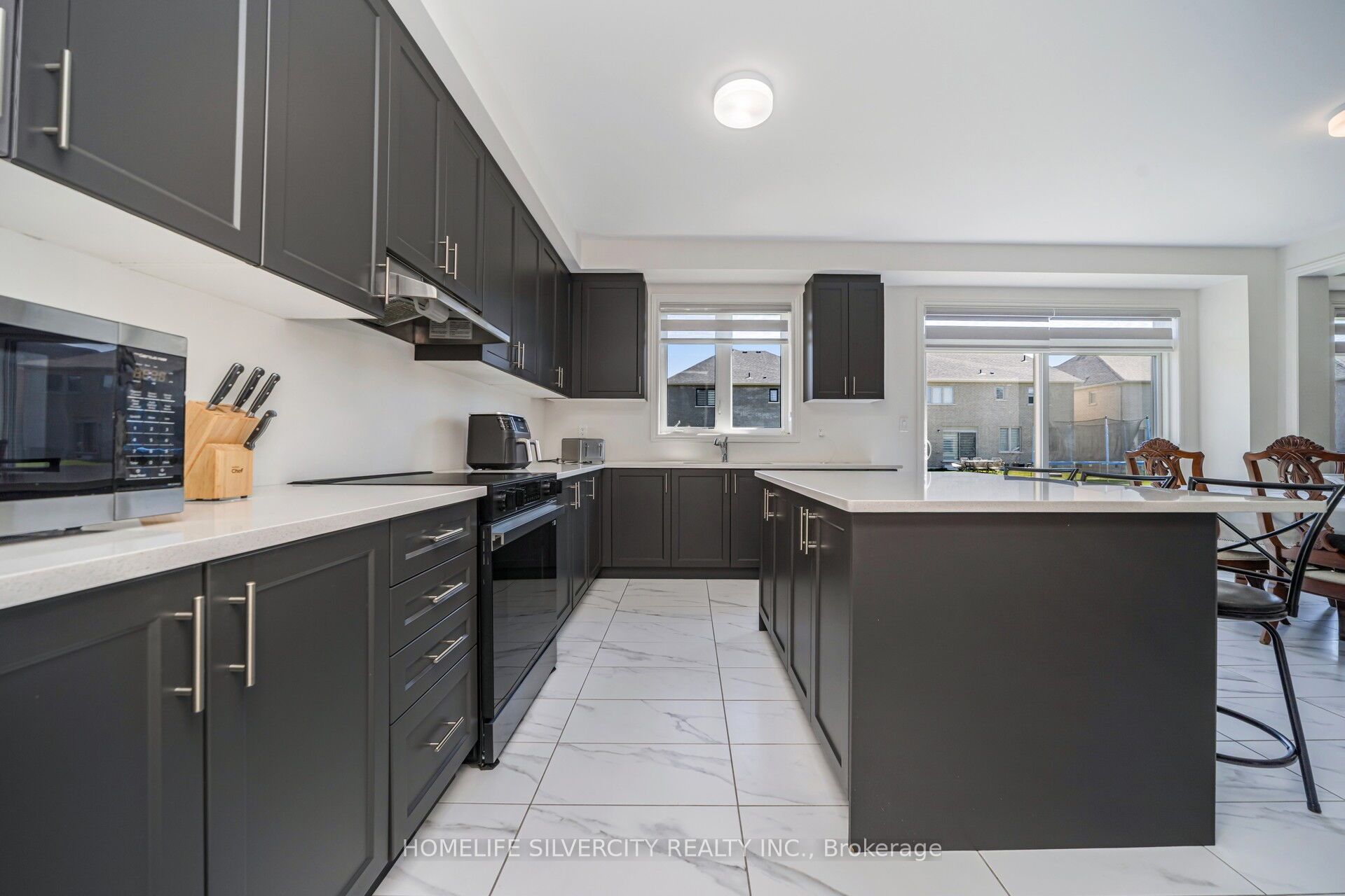 4 Sandhill Crescent Property Photo 16