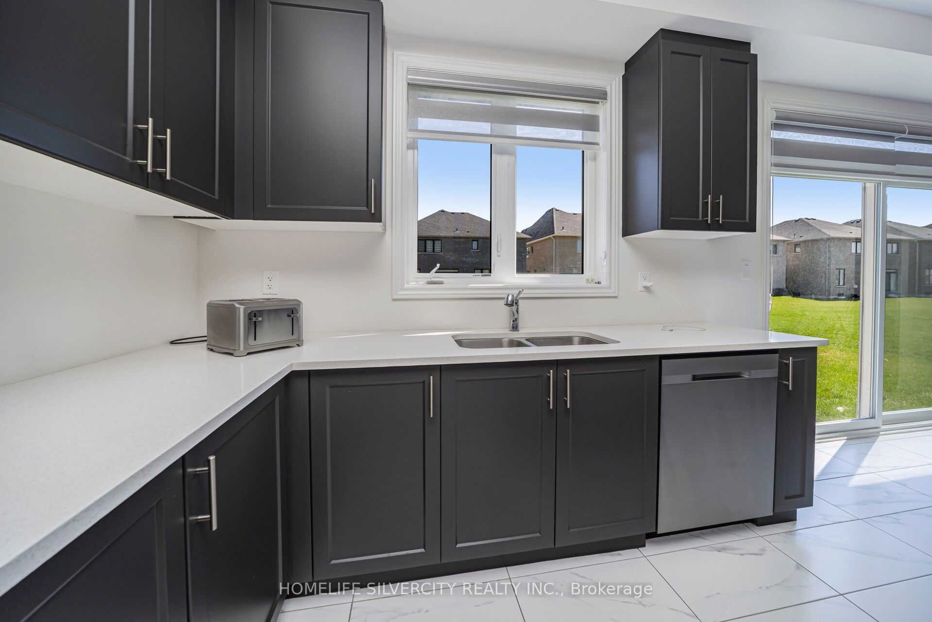 4 Sandhill Crescent Property Photo 18
