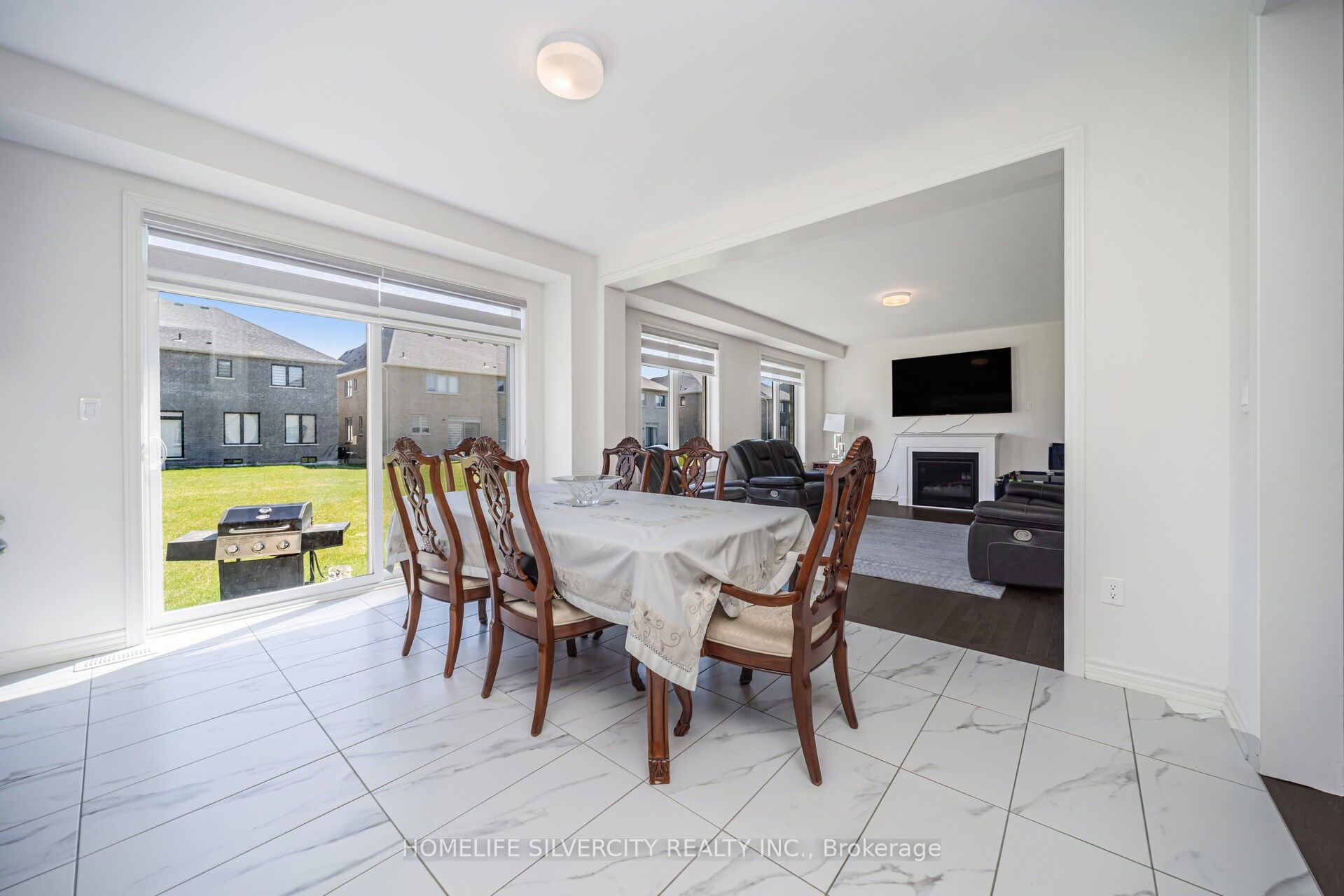 4 Sandhill Crescent Property Photo 24