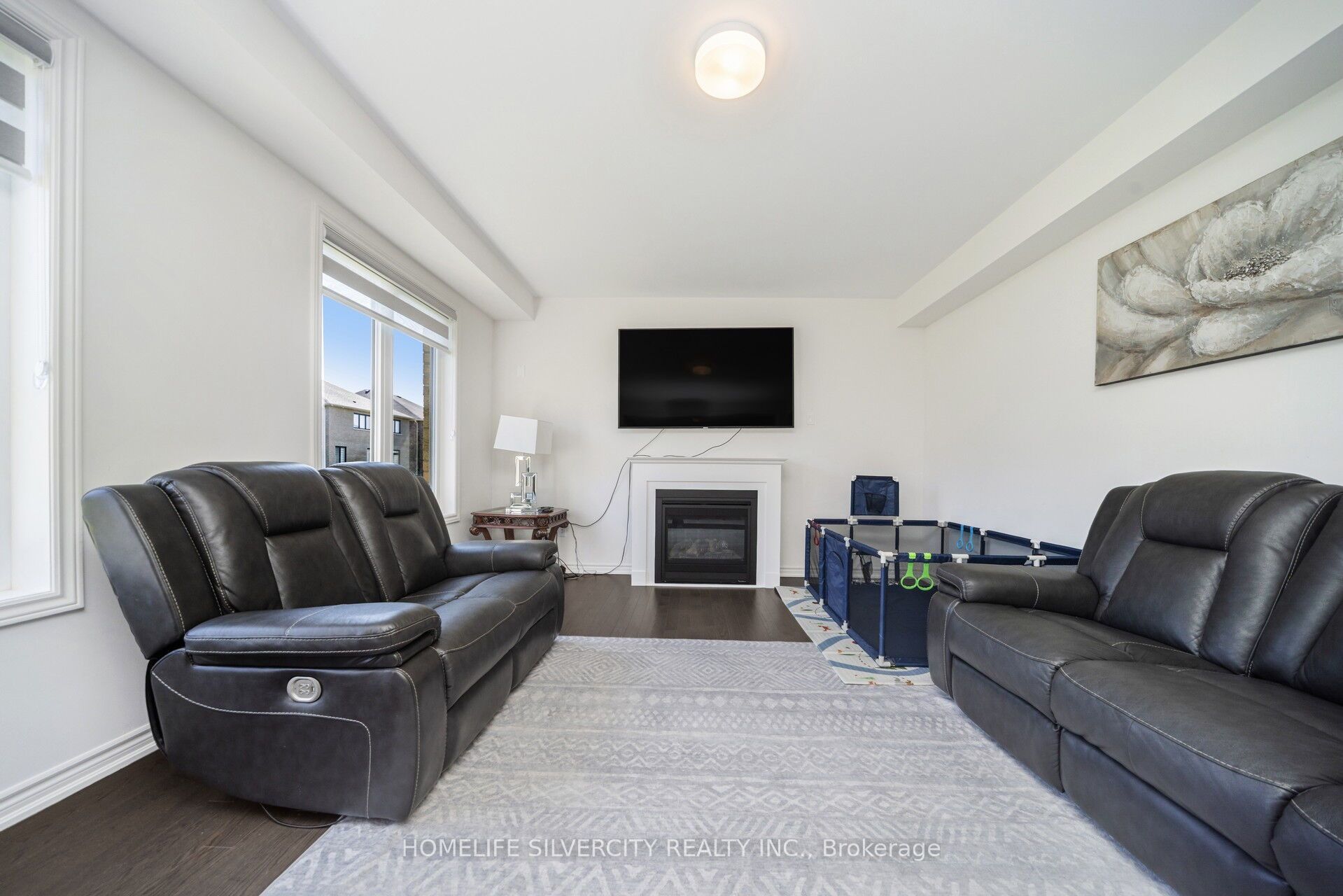 4 Sandhill Crescent Property Photo 27
