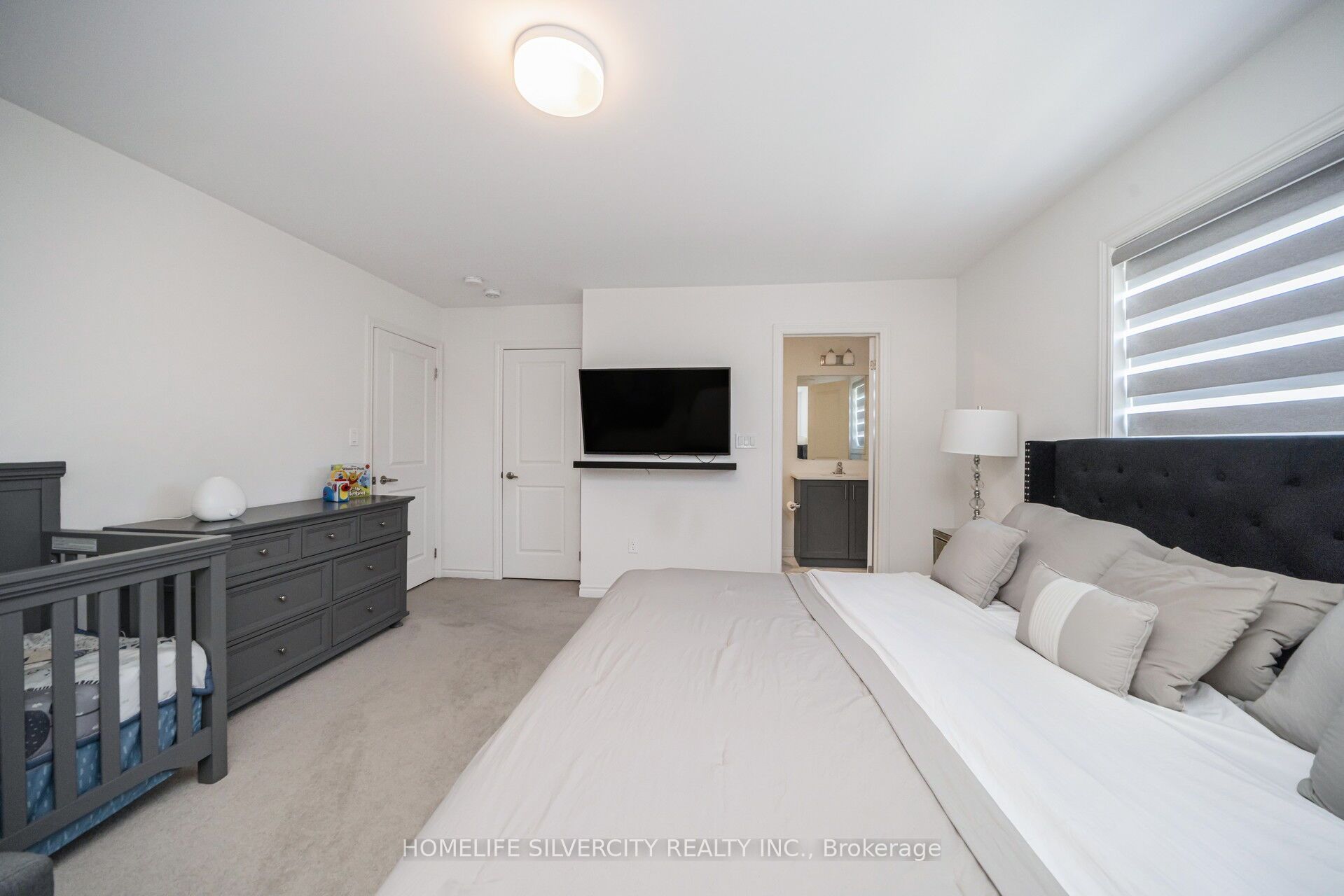 4 Sandhill Crescent Property Photo 37