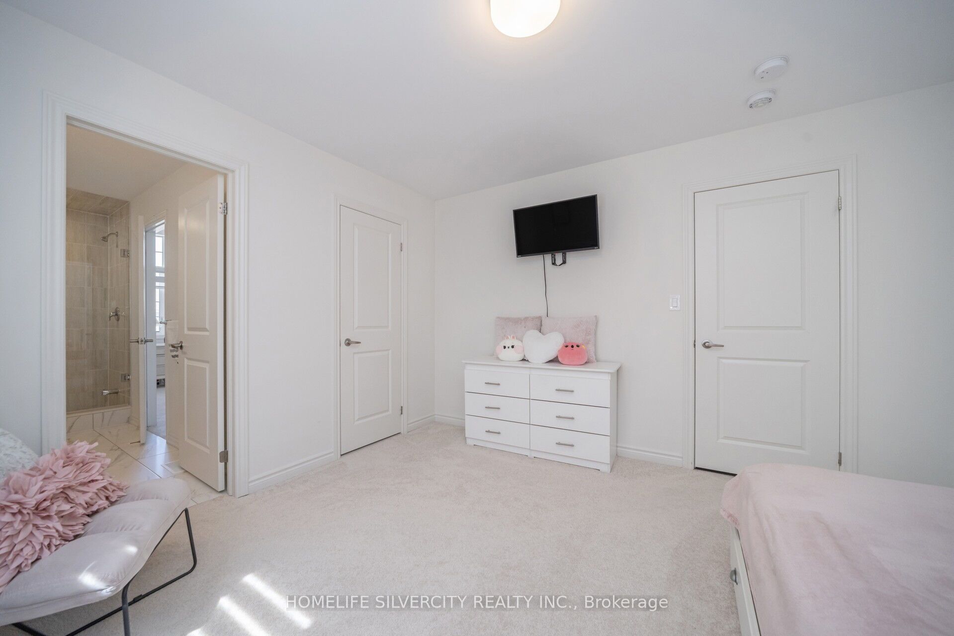 4 Sandhill Crescent Property Photo 40