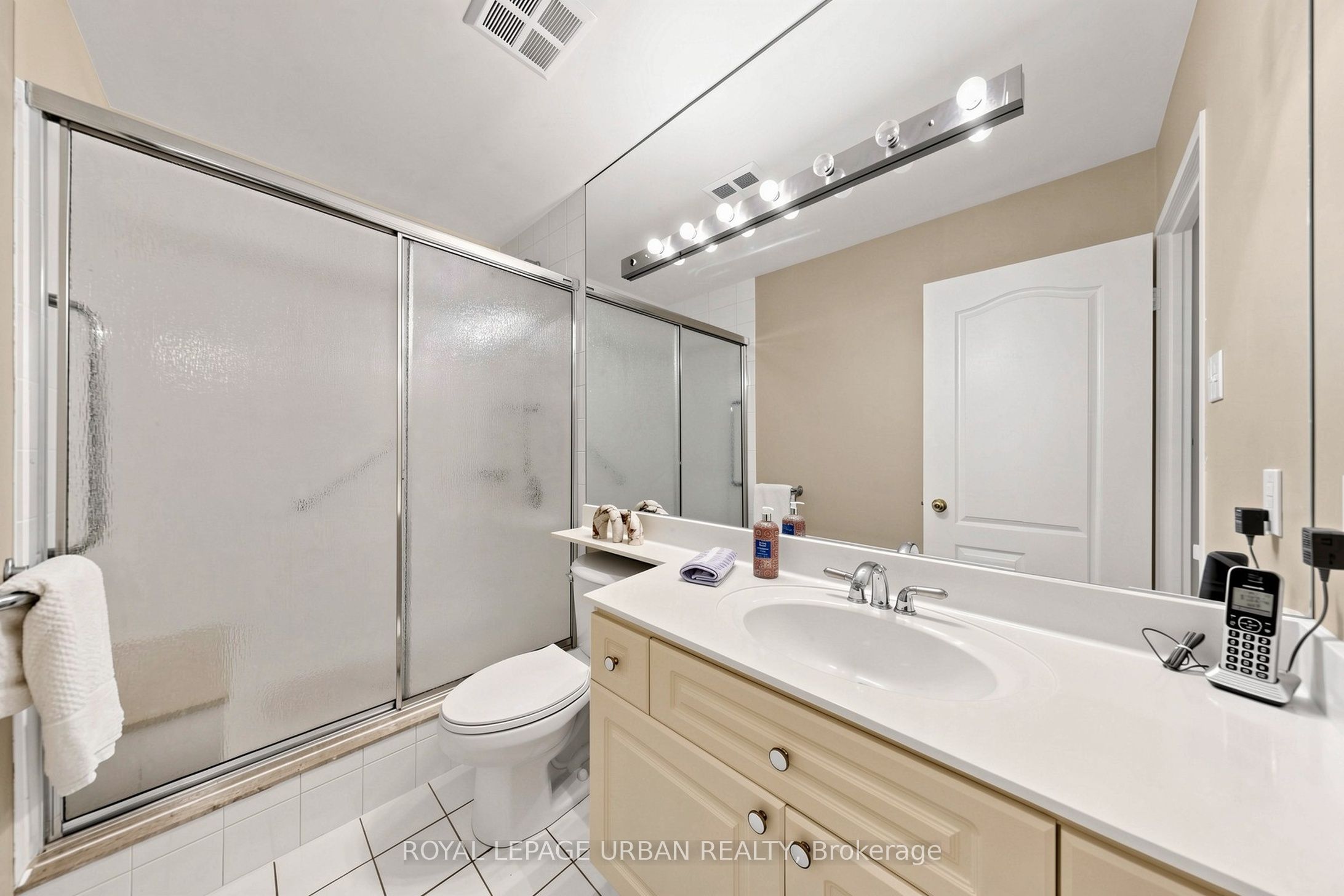 11 Townsgate Drive 110 Property Photo 23