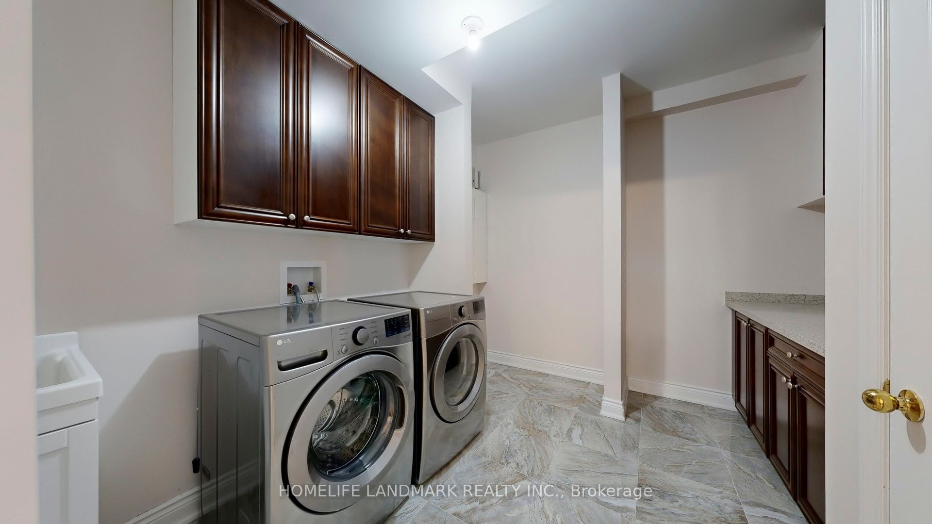 90 Offord Crescent Property Photo 40