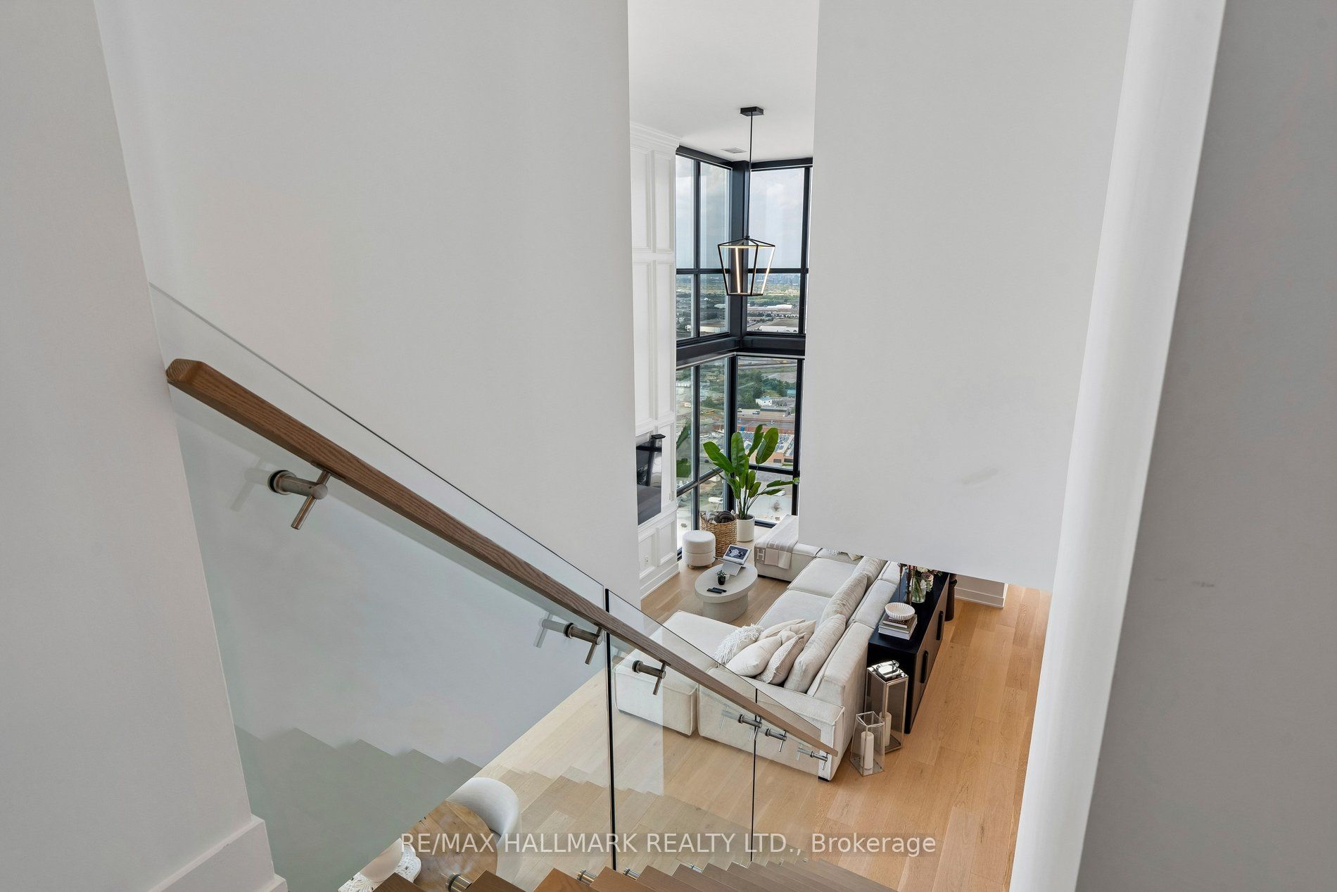 2908 Highway 7 Ph3806 Property Photo 26
