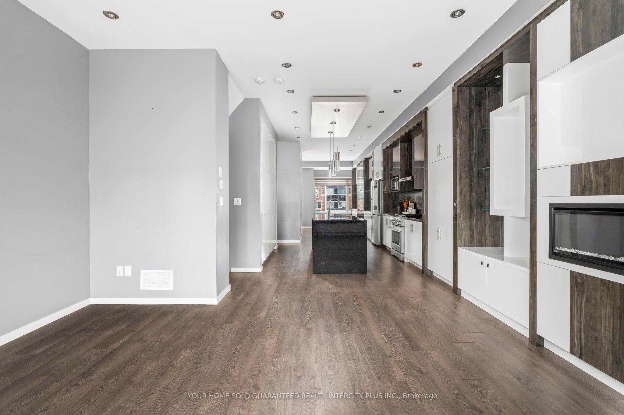 3910 Major Mackenzie Drive Property Photo 17