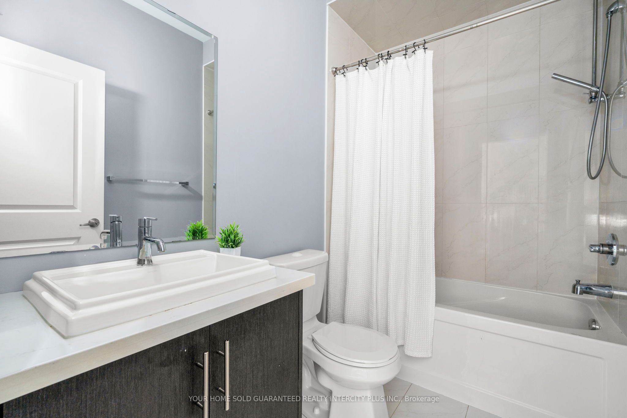 3910 Major Mackenzie Drive Property Photo 38