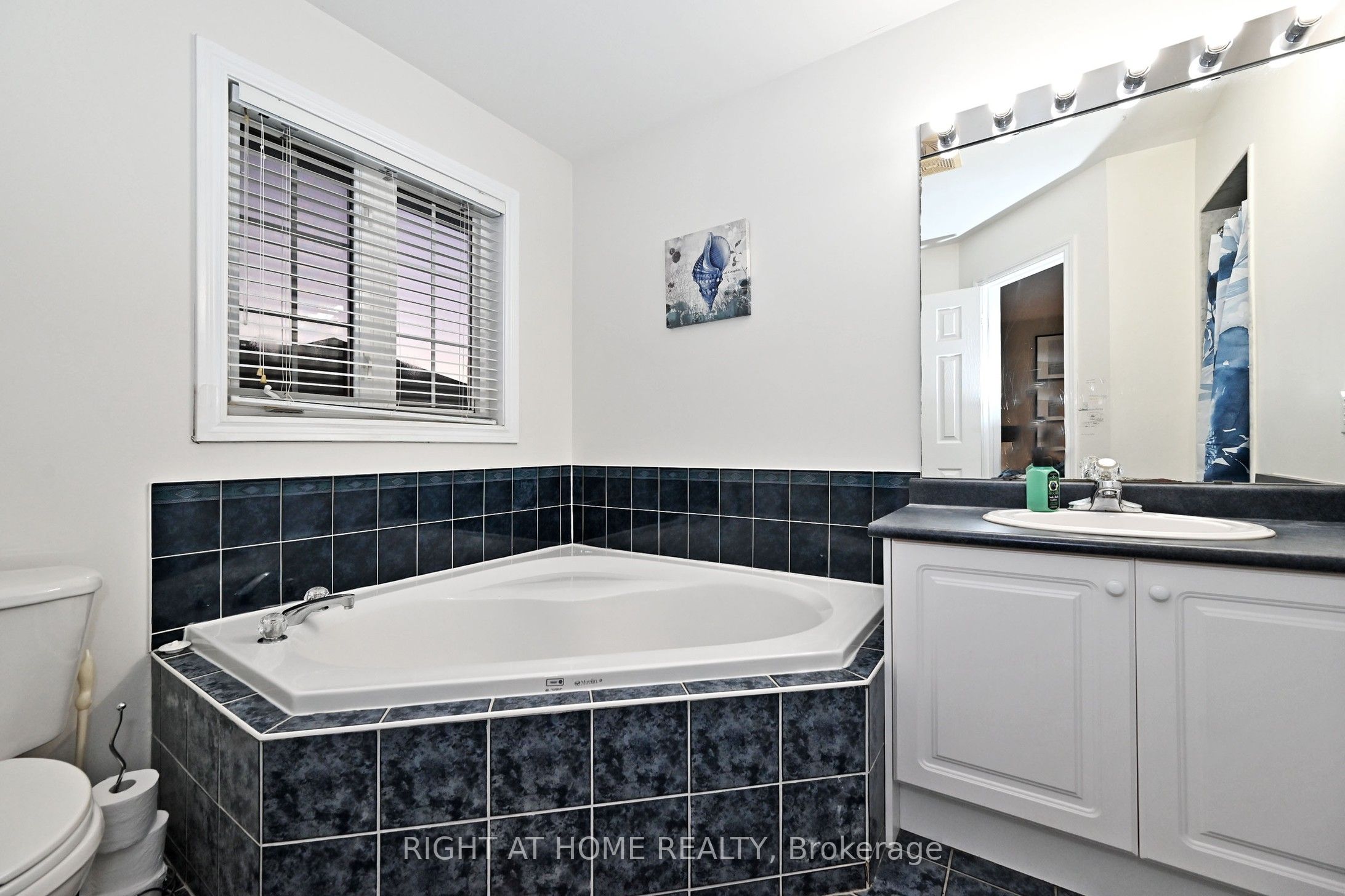 73 Bloomgate Crescent Property Photo 33
