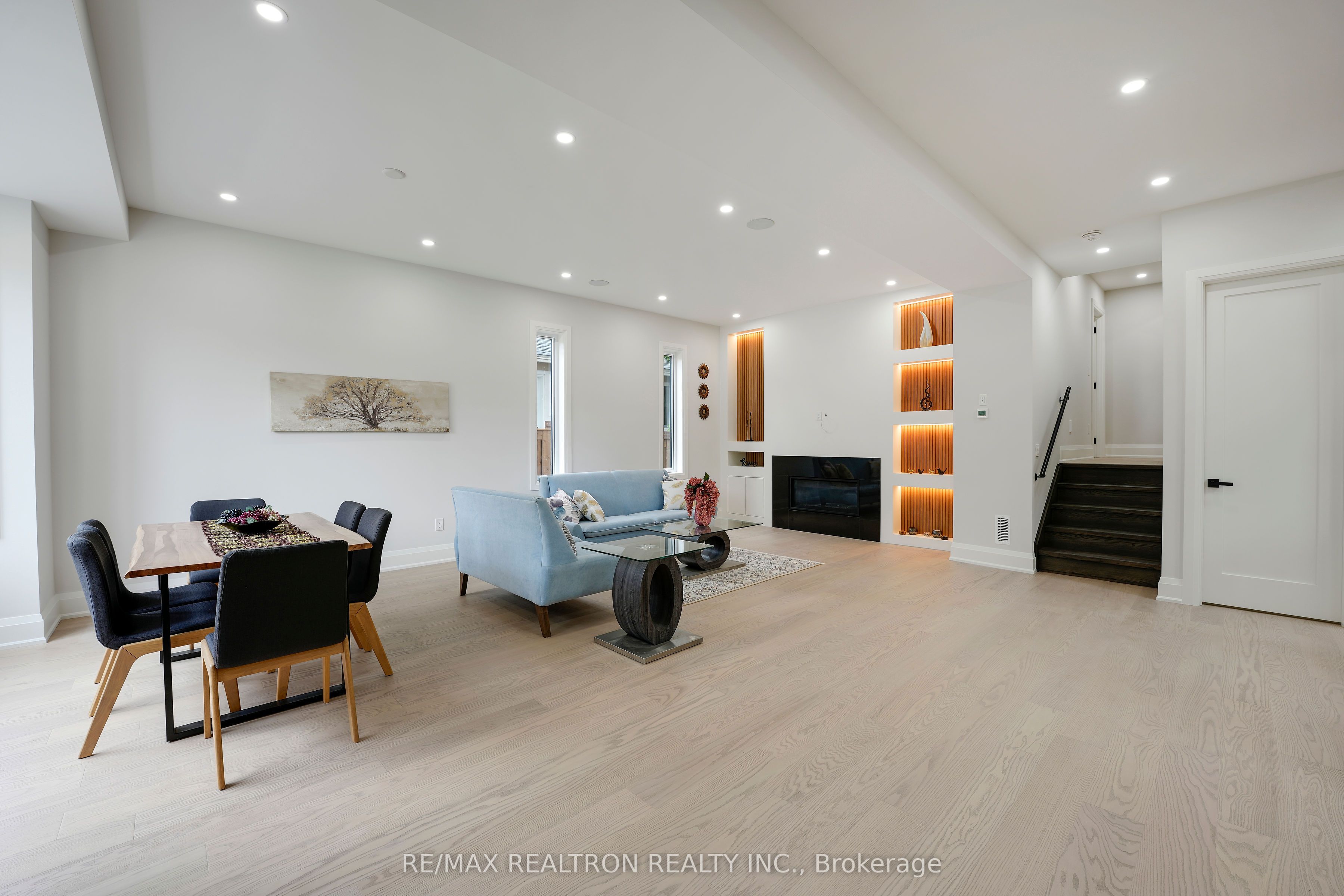 105 Murray Drive Property Photo 6
