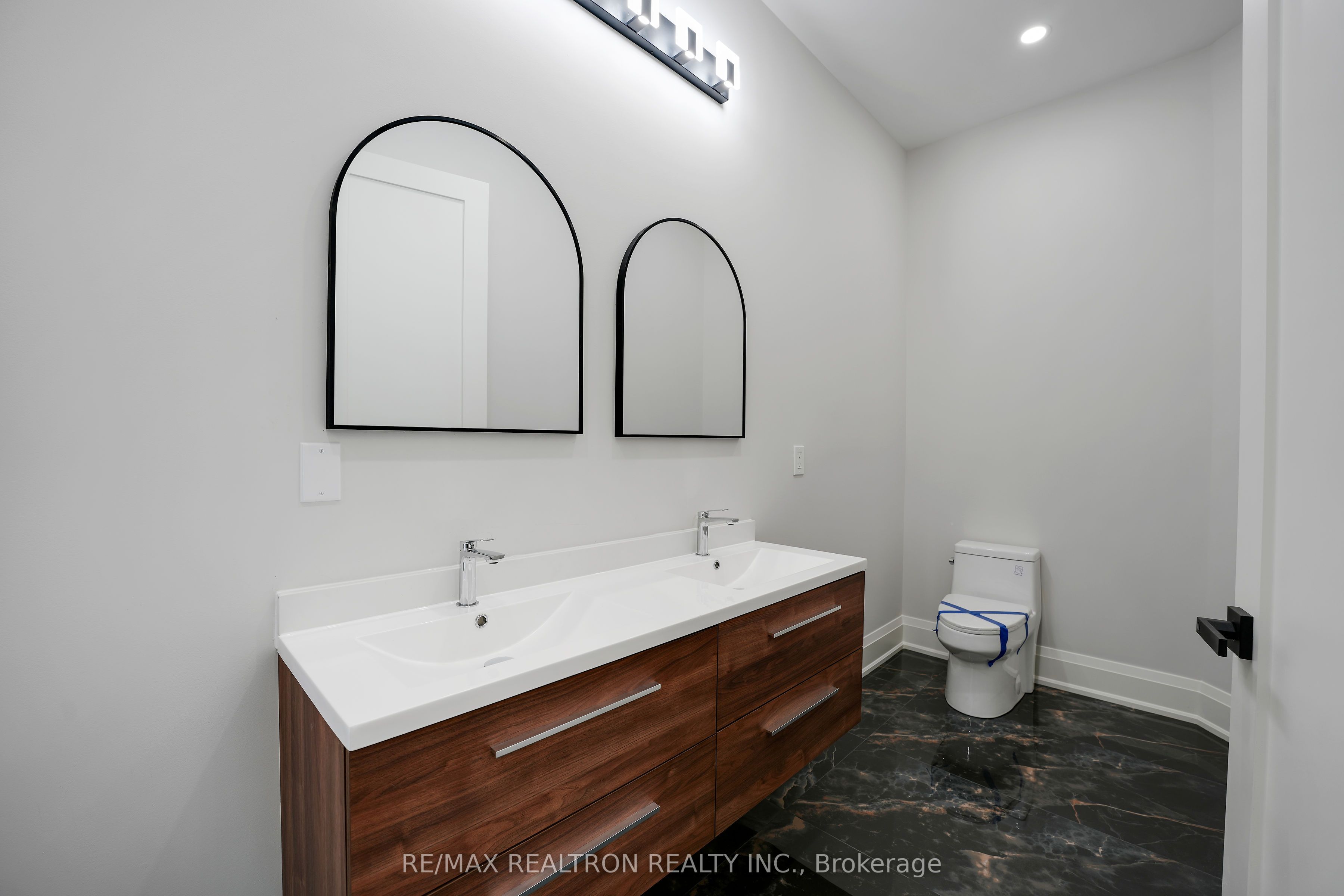 105 Murray Drive Property Photo 21