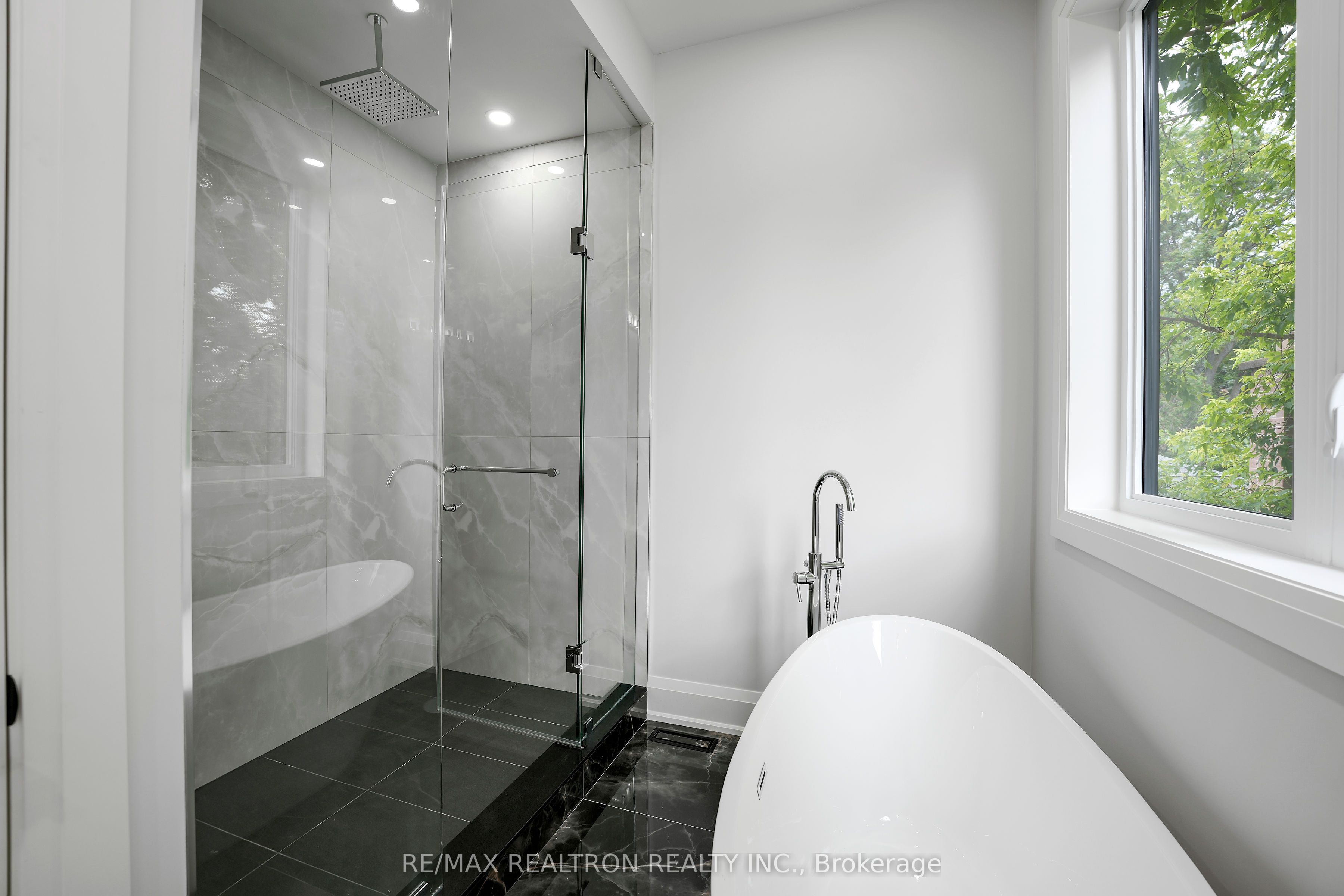 105 Murray Drive Property Photo 22