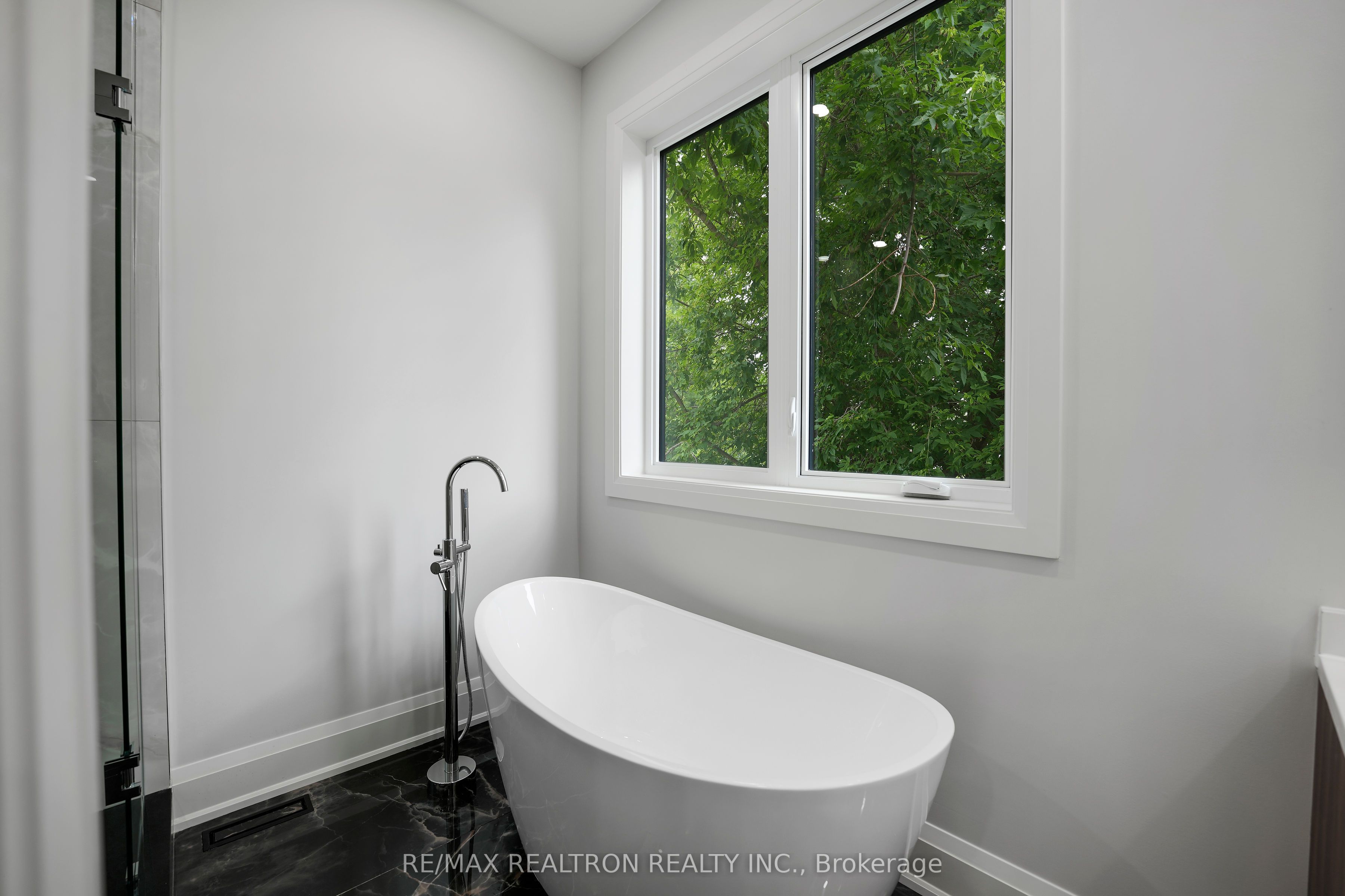105 Murray Drive Property Photo 23