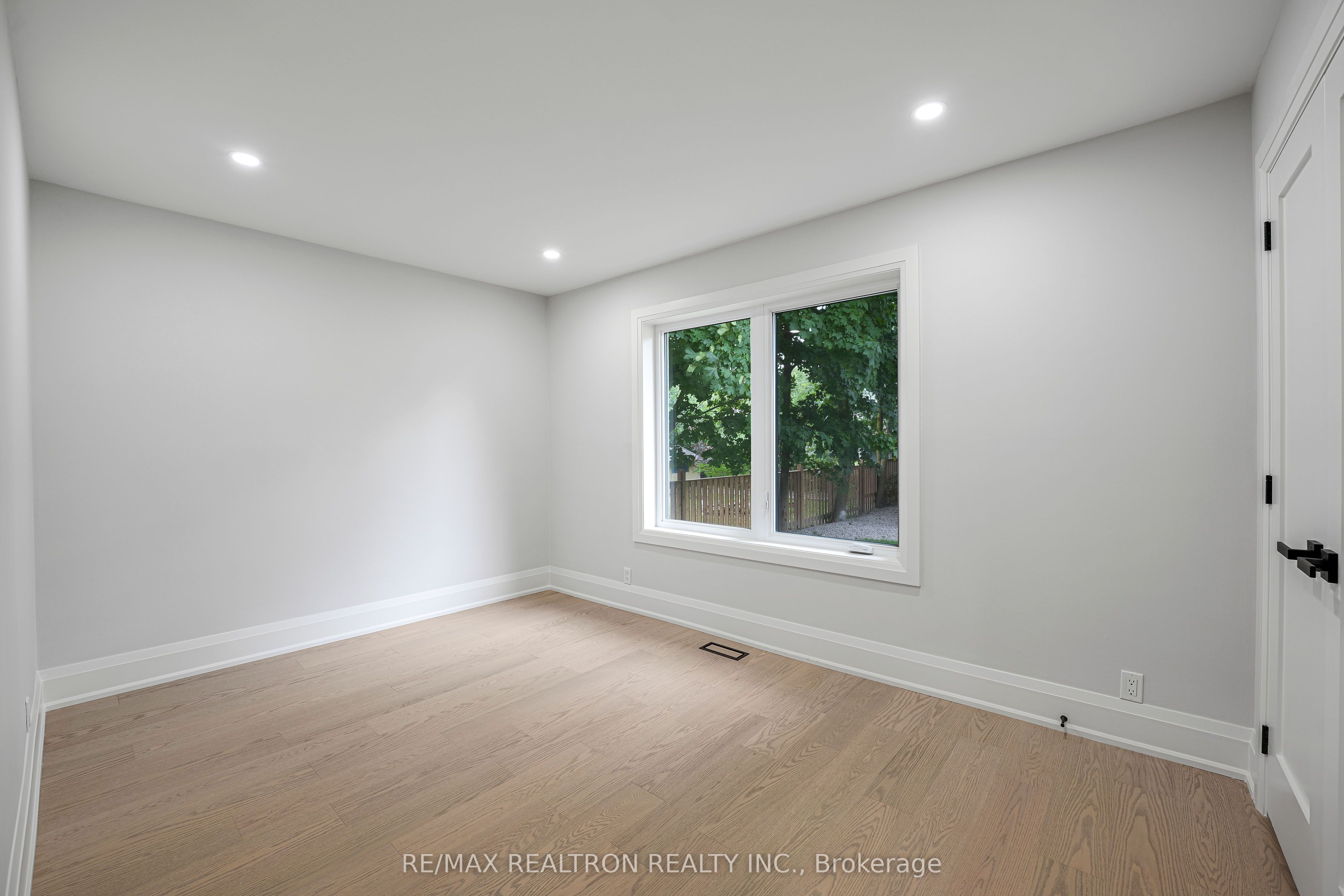 105 Murray Drive Property Photo 29