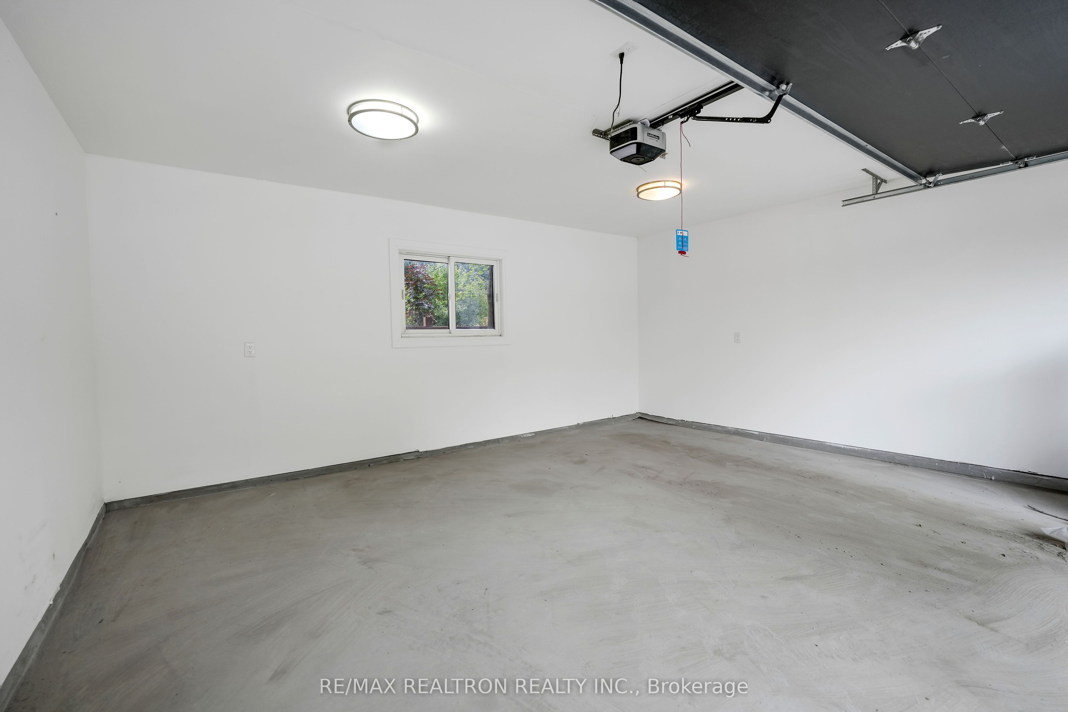 105 Murray Drive Property Photo 43