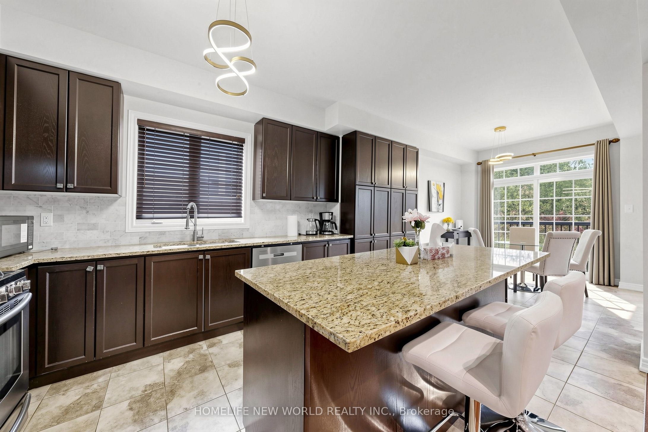 208 Hunting Ridges Drive Property Photo 10